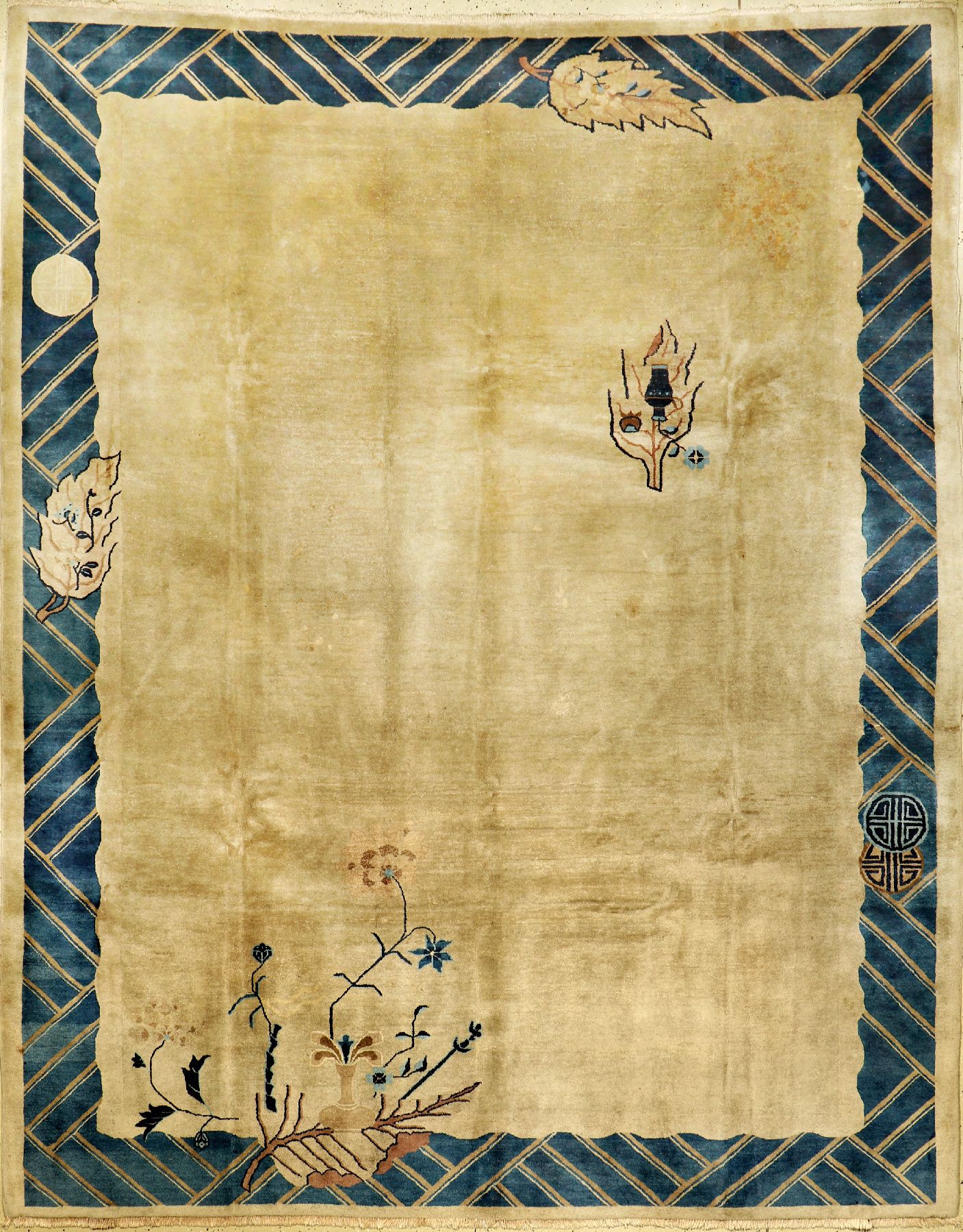 Peking alt, China, um 1920, Wolle auf Baumwolle, ca. 342 x 275 cm, seltene Bordüre, EHZ: 3-4