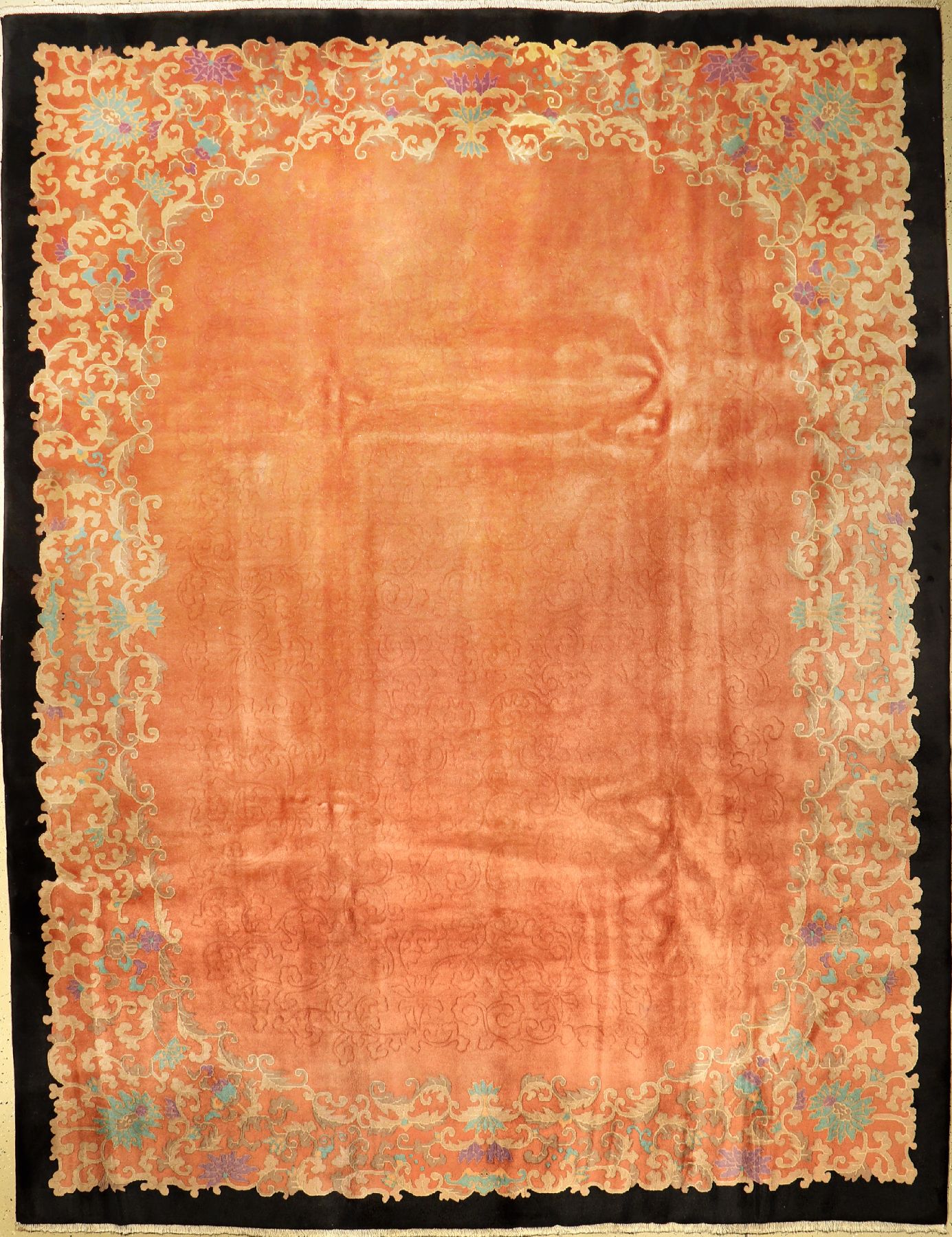 Peking alt, China, um 1940, Wolle auf Baumwolle, ca. 351 x 270 cm, Fledermaus Bordüre, EHZ: 3 (kleine Florfehlstellen).