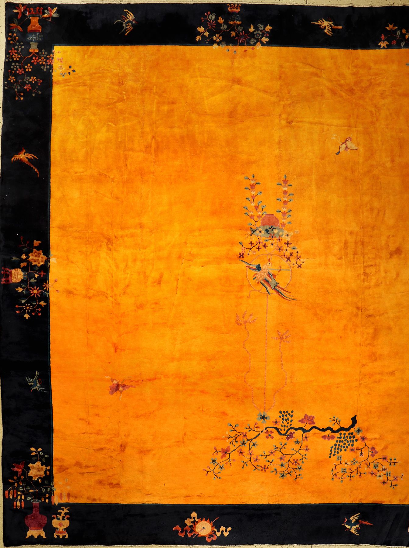 Großer gelber Peking antik, China, um 1900,Korkwolle, ca. 433 x 368 cm, sehr seltene Farbgestaltung, edel und dekorativ, EHZ: 2-3
