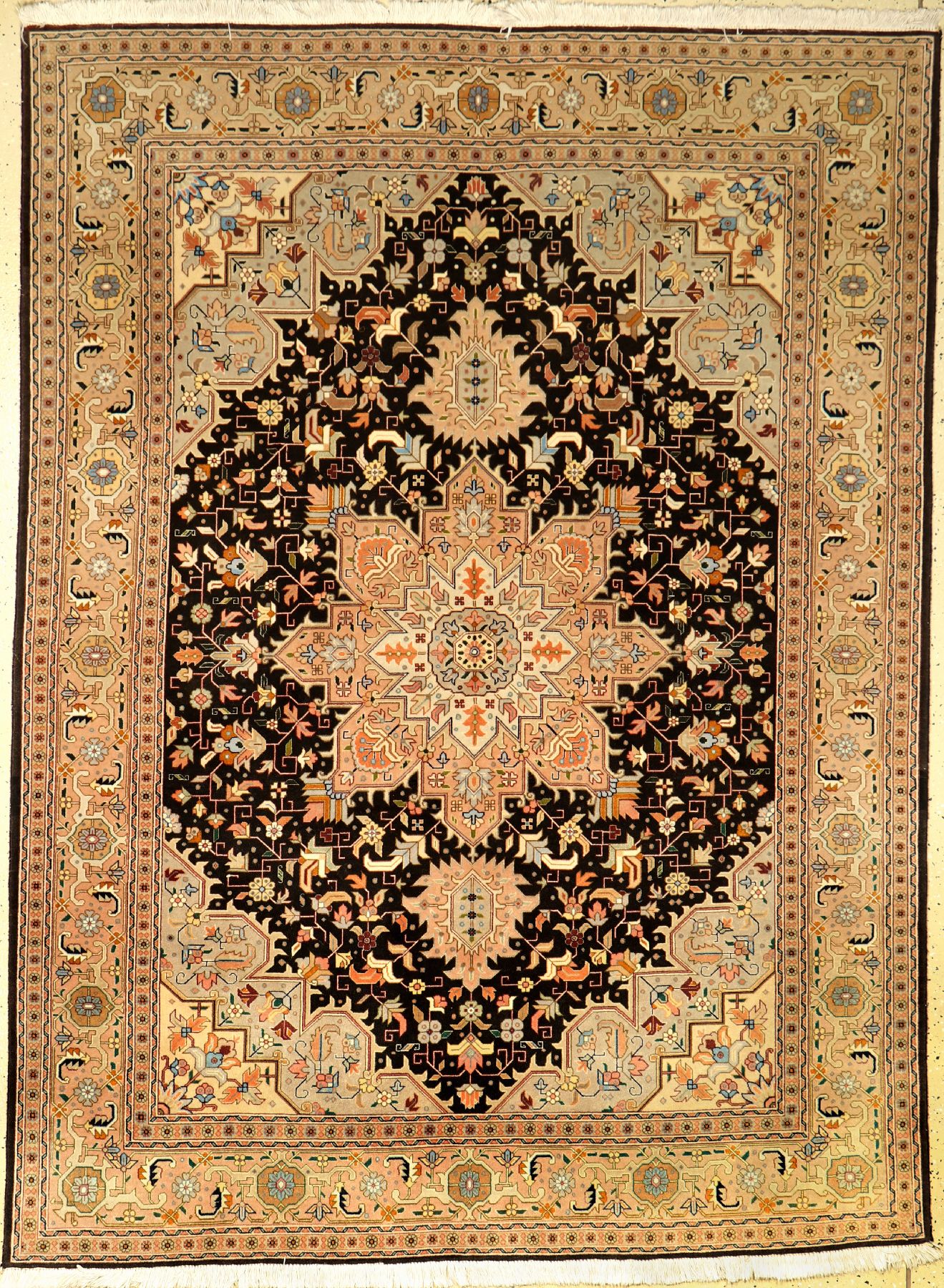 Täbriz fein (50 RAJ), Persien, ca. 50 Jahre, Korkwolle mit Seide, ca. 204 x 154 cm, EHZ: 2, (gleichmäßig leicht verblasst)