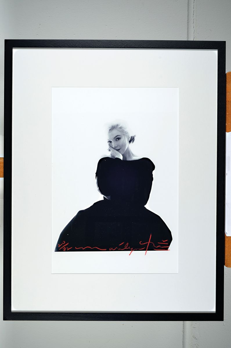 Detail k: Bert Stern, 1929-2013, Marilyn looking at you, Fotografie auf mattem Fotopapier, handsigniert und num. 20/72 auf Vorderseite, rückseitig nochmals ...