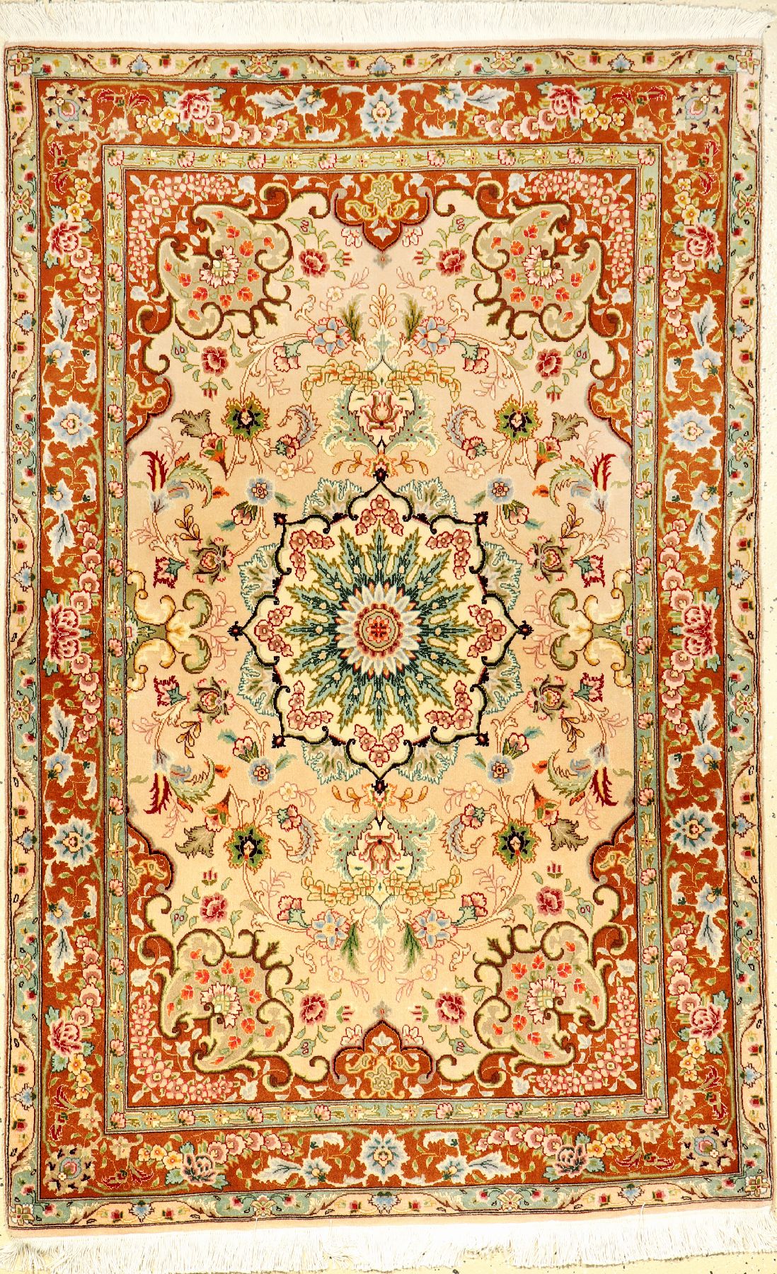 Feiner Täbriz (50 RAJ) "Part-Silk", Persien, ca. 30 Jahre alt, Korkwolle mit Seide, ca. 158 x 102 cm, EHZ: 1-2 (fachkundig gereinigt).
