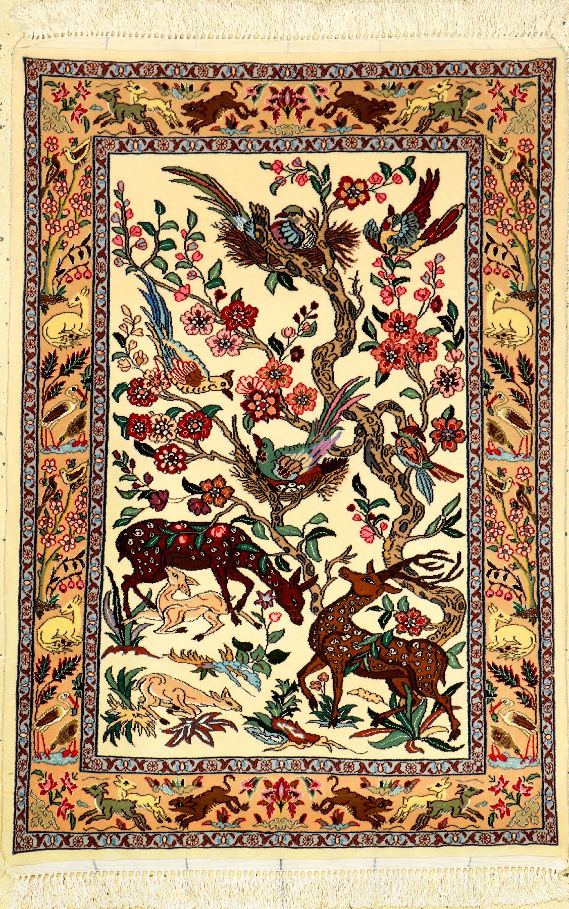 Feiner Esfahan, Persien, ca. 20 Jahre, Korkwolle mit und auf Seide, ca. 101 x 71 cm, Paradies Design, EHZ: 1-2 (fachkundig gereinigt).