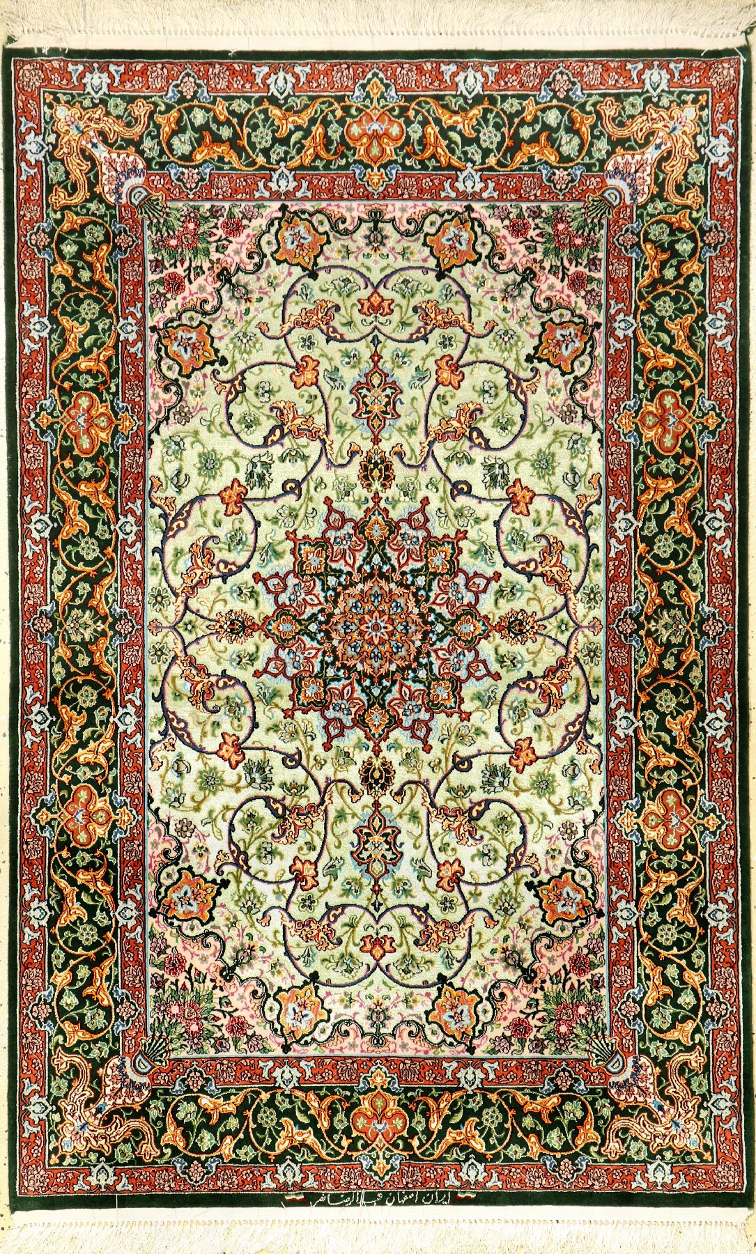 Feiner Seidengrund Esfahan "Nasr" (Signiert), Persien, ca. 10 Jahre alt, Korkwolle mit Seidengrund auf Seidenkette, ca. 170 x 110 cm, EHZ: ...
