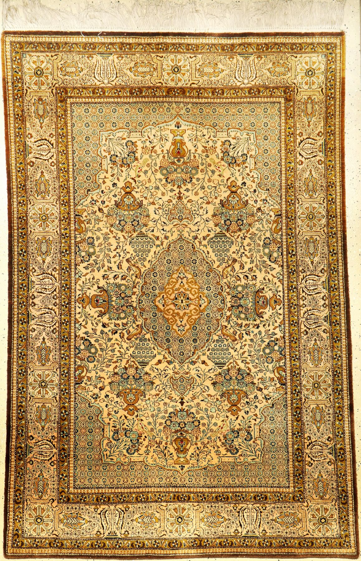 Seiden Ghom alt, Persien, ca. 50 Jahre, reine Naturseide, ca. 206 x 140 cm, EHZ: 2