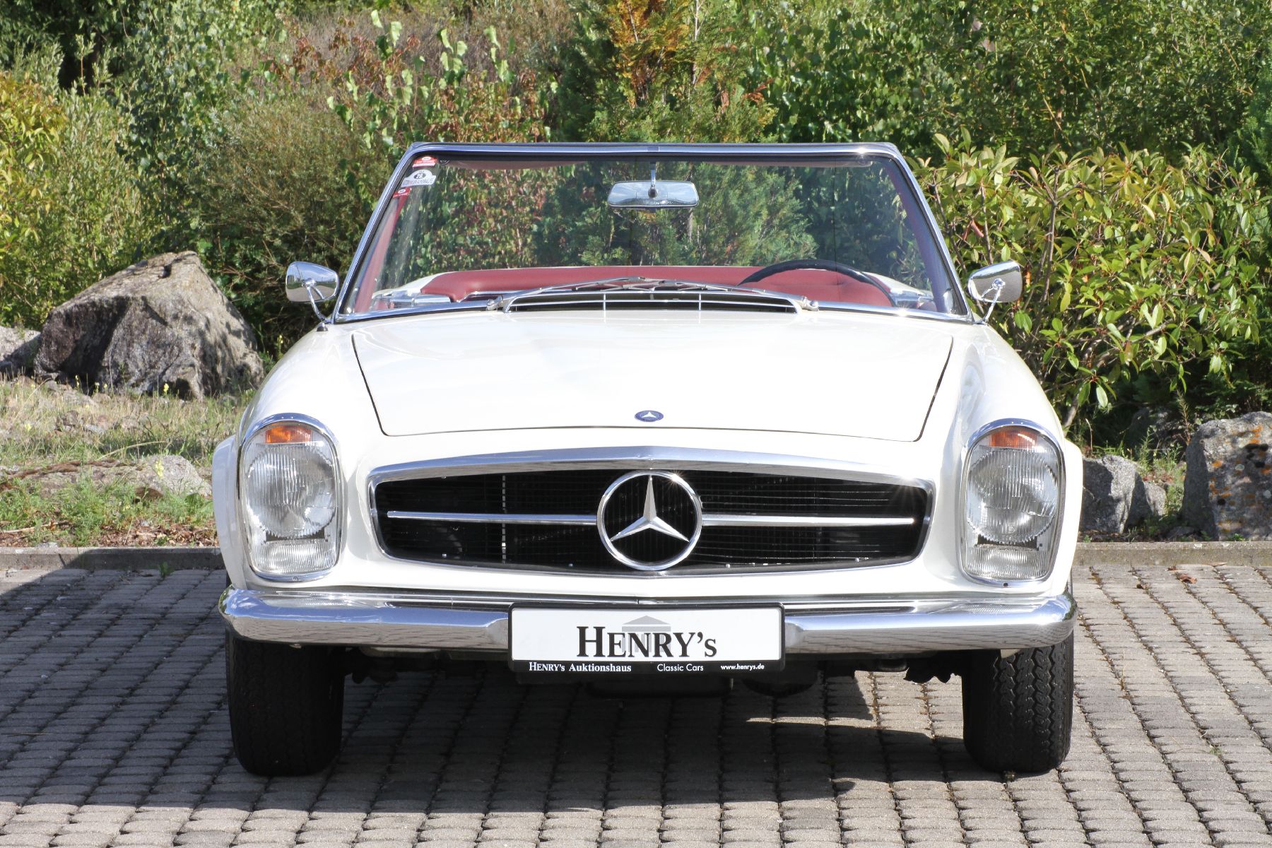 Detail a: Mercedes-Benz 230 SL Pagode, Fahrgestellnummer: 11304210006621, EZ 10/1964, Laufleistung 45.988 km abgelesen, HU 05/2021, H-Zulassung, 110 kW/150 PS, ...
