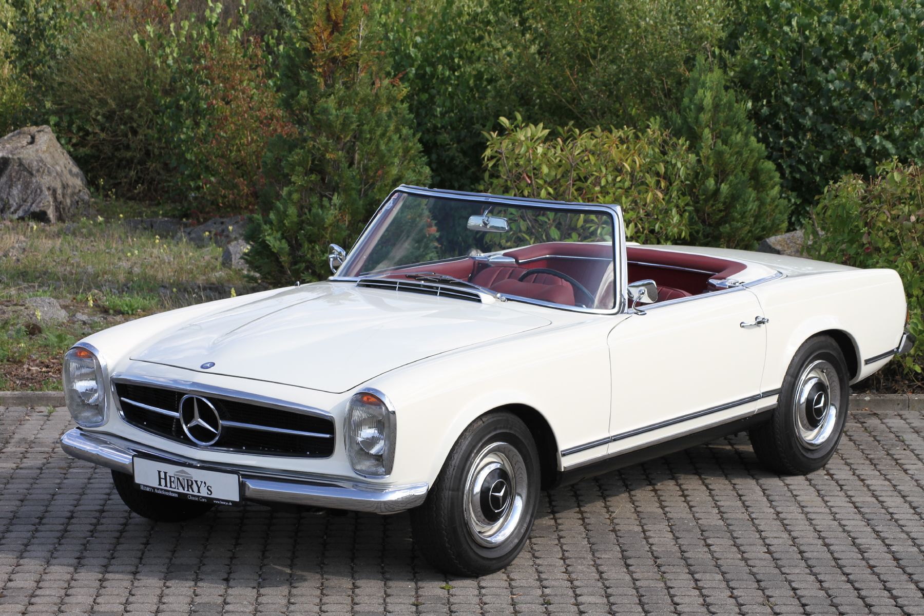 Detail c: Mercedes-Benz 230 SL Pagode, Fahrgestellnummer: 11304210006621, EZ 10/1964, Laufleistung 45.988 km abgelesen, HU 05/2021, H-Zulassung, 110 kW/150 PS, ...