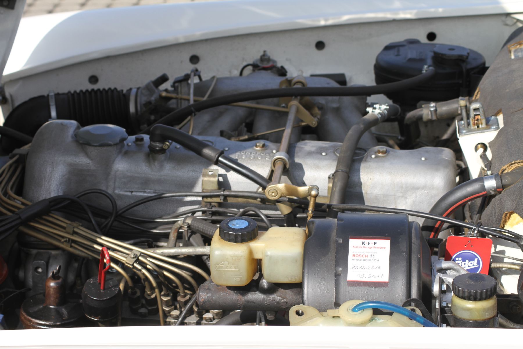Detail f: Mercedes-Benz 230 SL Pagode, Fahrgestellnummer: 11304210006621, EZ 10/1964, Laufleistung 45.988 km abgelesen, HU 05/2021, H-Zulassung, 110 kW/150 PS, ...