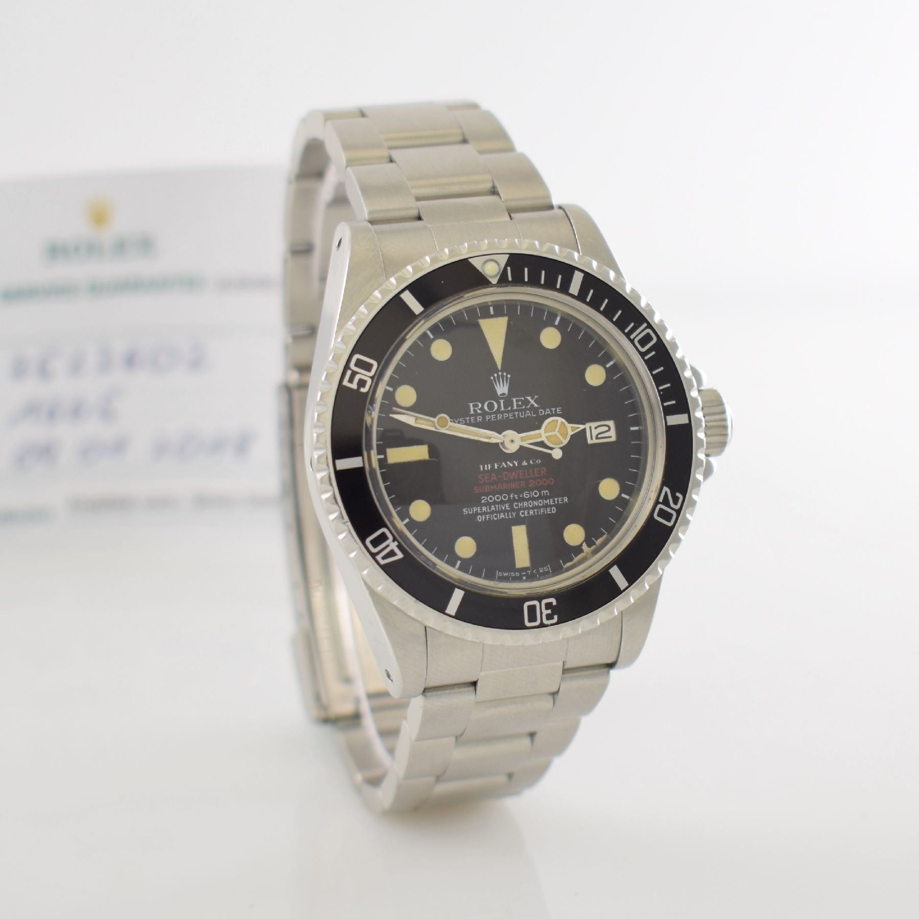 Detail d: ROLEX / TIFFANY & Co. Sea-Dweller "DOPPEL-ROT" Ref. 1665 sehr seltene Taucheruhr in Stahl, Schweiz um 1972, Automatik, Oystergeh. m. ...