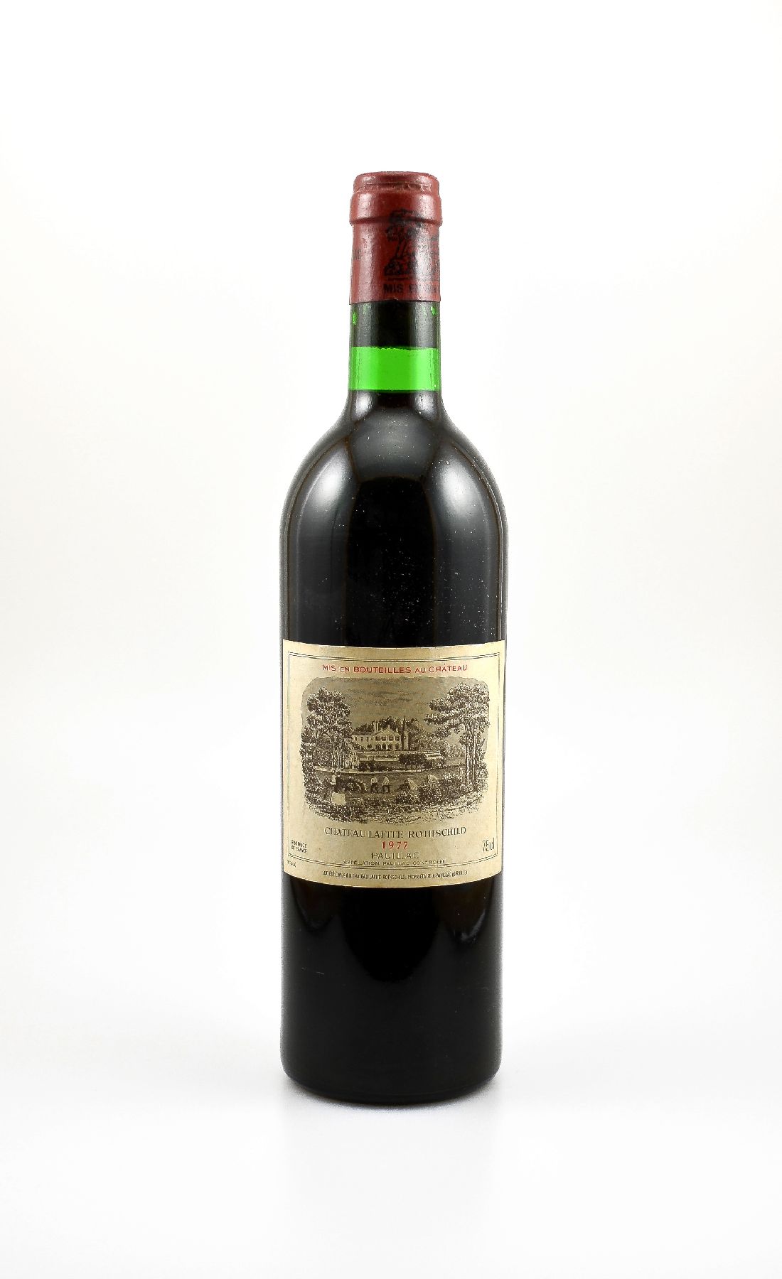1 Flasche 1977 Chateau Lafite Rothschild, Pauillac, Premier Grad Cru Classe, ca. 75 cl, Füllstand: into neck, hervorragender Erhaltungszustand, ...