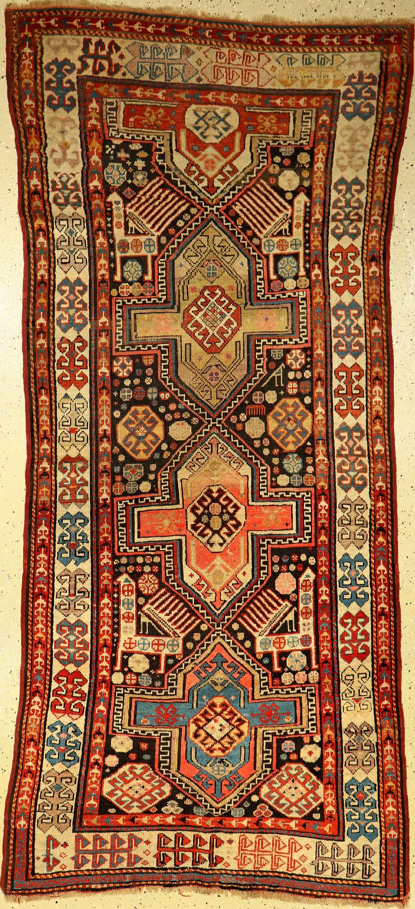 Kasak antik (Akstafa Muster), Kaukasus, um 1900, Wolle auf Wolle, ca. 251 x 115 cm, EHZ: 3-4
