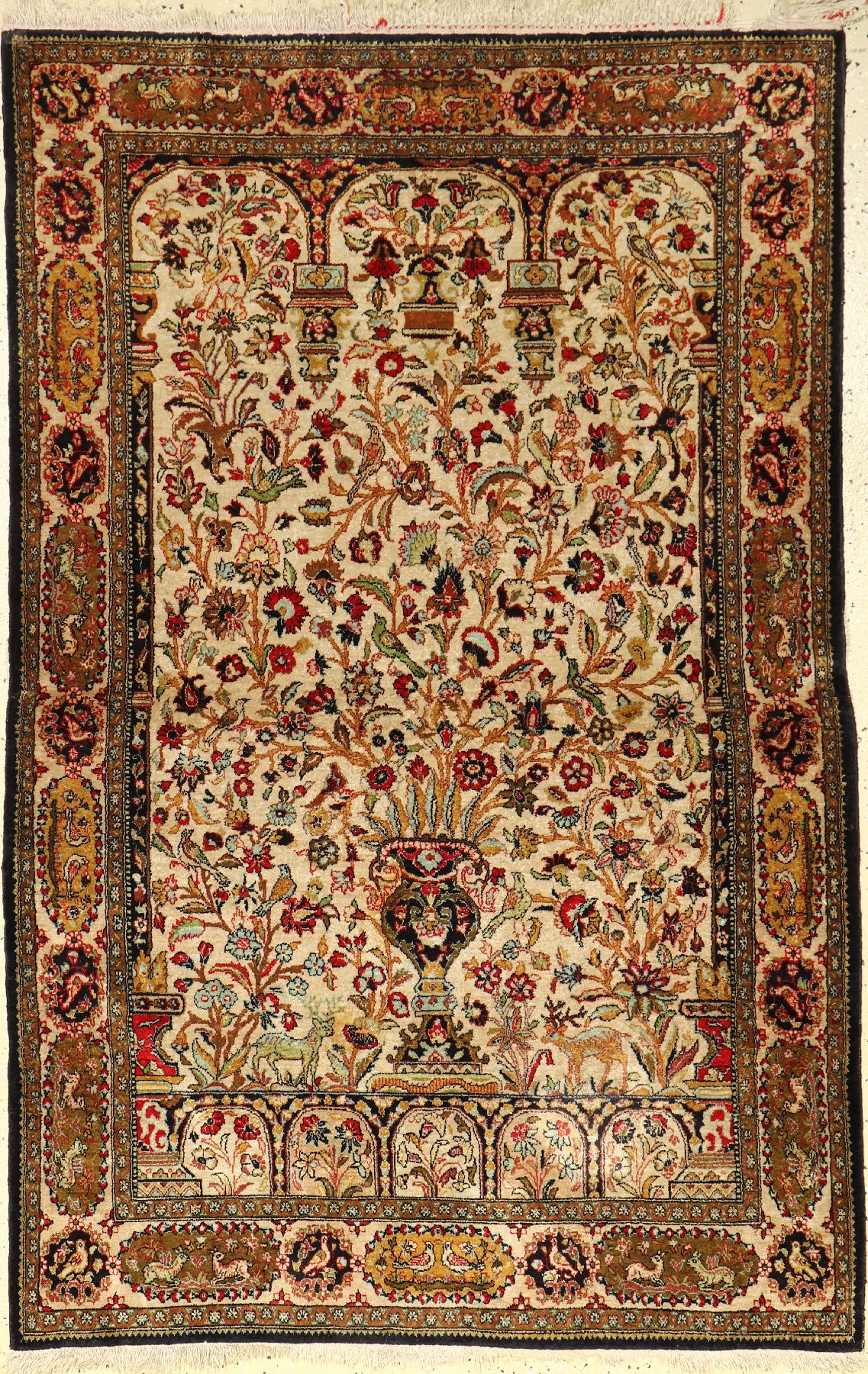 Ghom Seide, Persien, ca. 50 Jahre, reine Naturseide, ca. 160 x 106 cm, EHZ: 2-3
