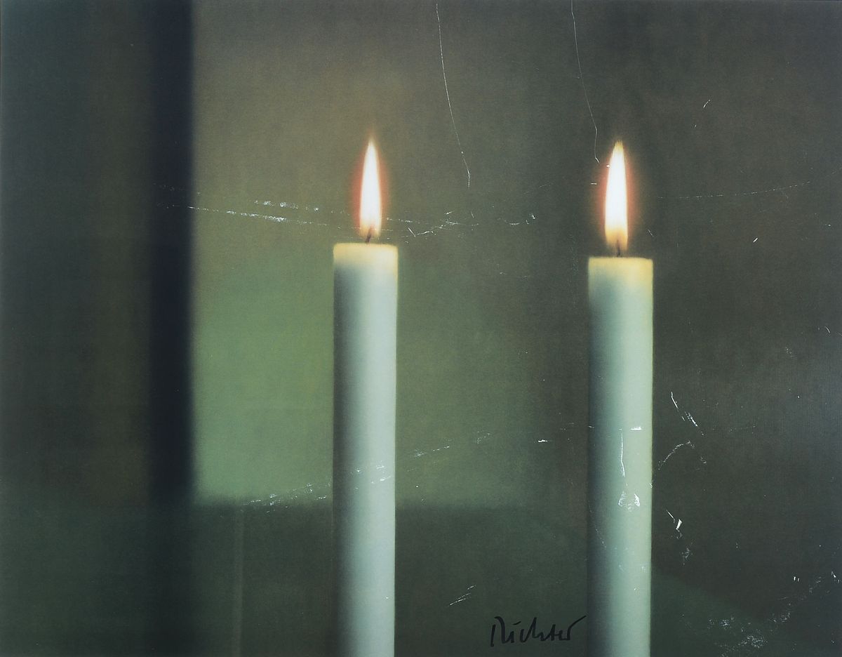 Gerhard Richter, geb. 1932, Offset auf dünnem Karton, matt glänzender Karton, "2 Kerzen", 1982, handsigniert, Blattgr. 61 x 67 cm, Rahmen ...