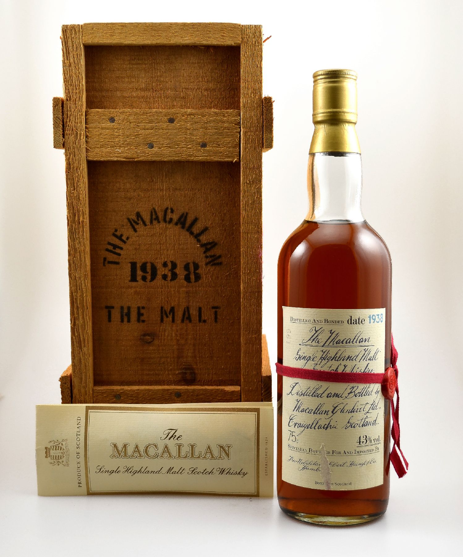 Detail a: 1 Flasche 1938 The Macallan Single Highland Malt Scotch Whisky, Speyside, 75 cl, 43 % Vol., Handwritten Label, distilled and bottled by Macallan, ...