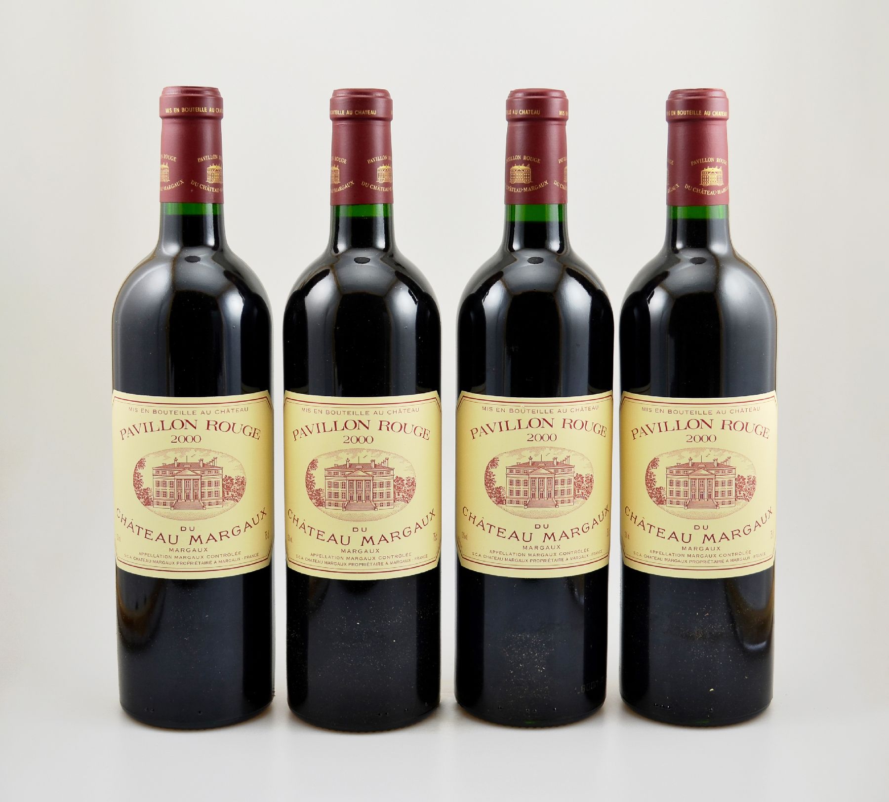 4 Flaschen 2000er Chateau Pavillon Rouge du Chateau Margaux, Margaux, 2. Wein von Chateau Margaux, je 75 cl, 13 % Vol, Füllstände: je into neck, ...