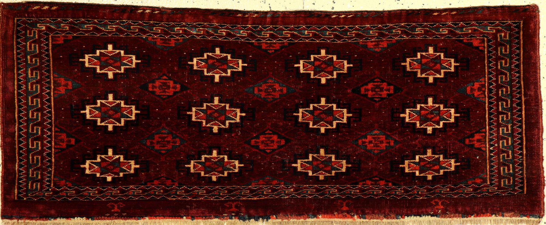 Youmud Igdir, Turkmeistan, ende 19 Jhd, Wolle auf Wolle, ca. 112 x 46 cm, EHZ: 3