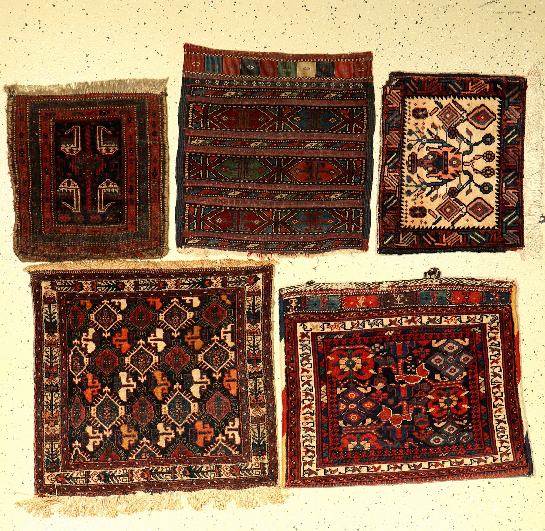 Konvulut(5 Lots), Persien, um 1900 bis 1940, Wolle auf Wolle,Afschar Taschenfront ca, 64 x 59 cm,Afschar Tasche, ca 60 x 50 cm, Weramin Taschenfront ...