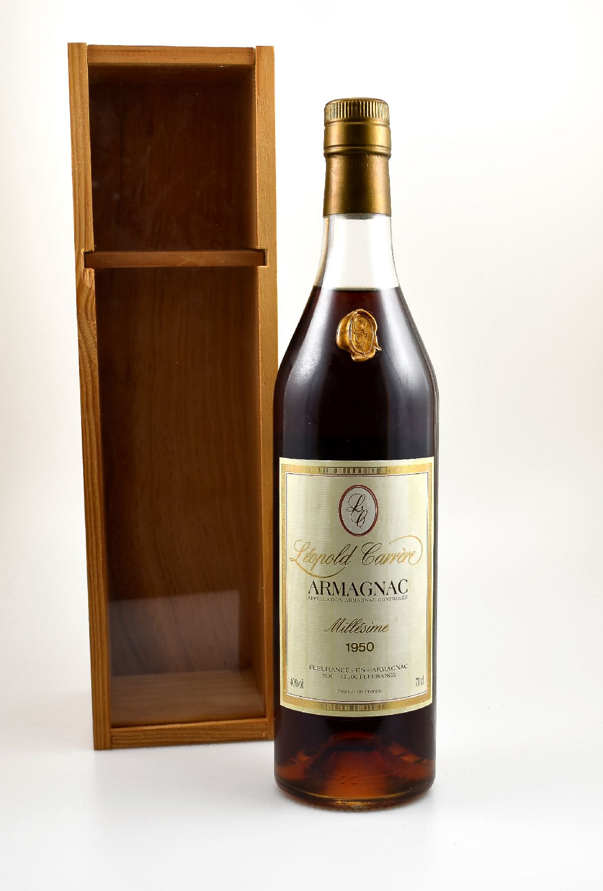 Detail a: 1 Flasche 1950 Armagnac Leopold Carrere, ca. 70 cl, 40 % Vol., hervorragender Erhaltungszustand, unverkostet, in Holzbox