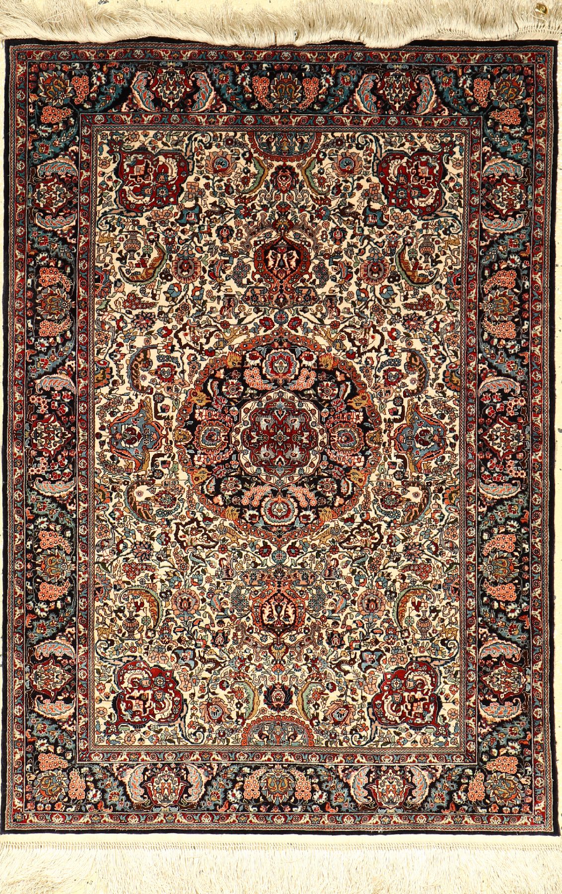 Seiden Hereke sehr fein, China, ca. 20 Jahre, reine Naturseide, ca. 92 x 64 cm, ca. 2,0 Mio. Kn/qm, EHZ: 2
