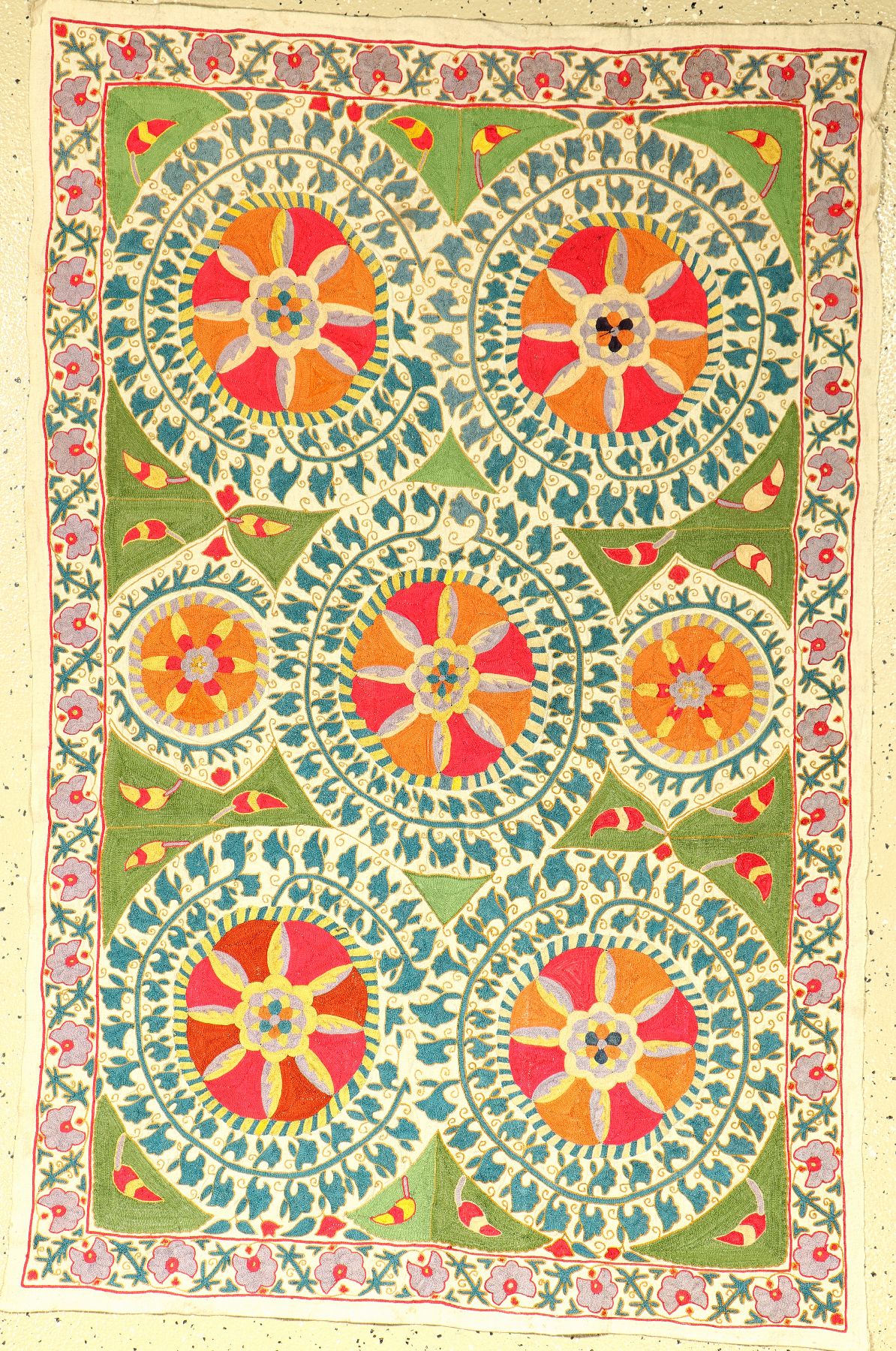 Susani, Usbekistan, um 1940, Baumwolle und Seide, ca. 140 x 91 cm, EHZ: 2