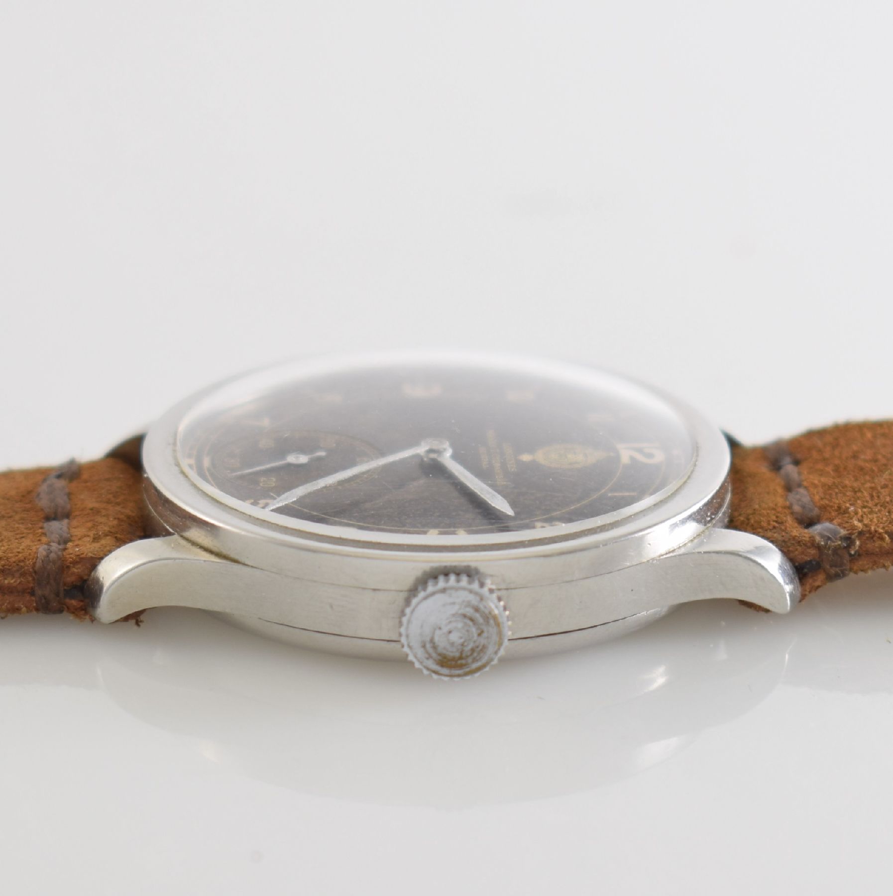 Detail h: LONGINES sehr seltene Militärarmbanduhr der jugoslawischen Armee, Schweiz um 1939, Handaufzug, 3-tlg. Geh. Ref. 20652, Boden & Glasrand aufgedr., ...
