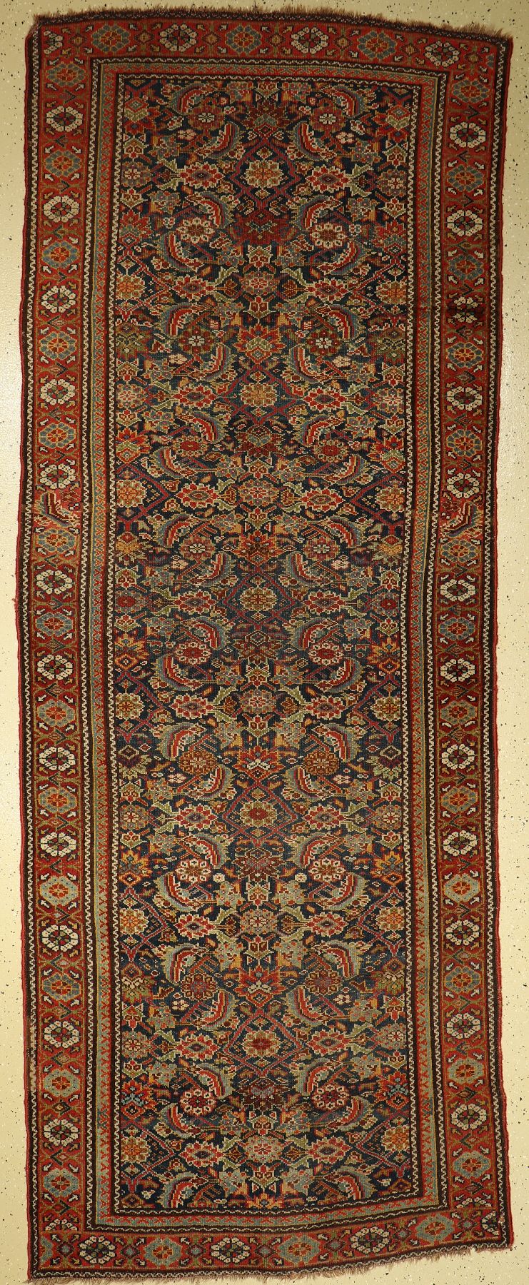 Kurdischer Läufer antik, Persien, um 1900, Wolle auf Wolle, ca. 328 x 126 cm, EHZ: 4(Loch)