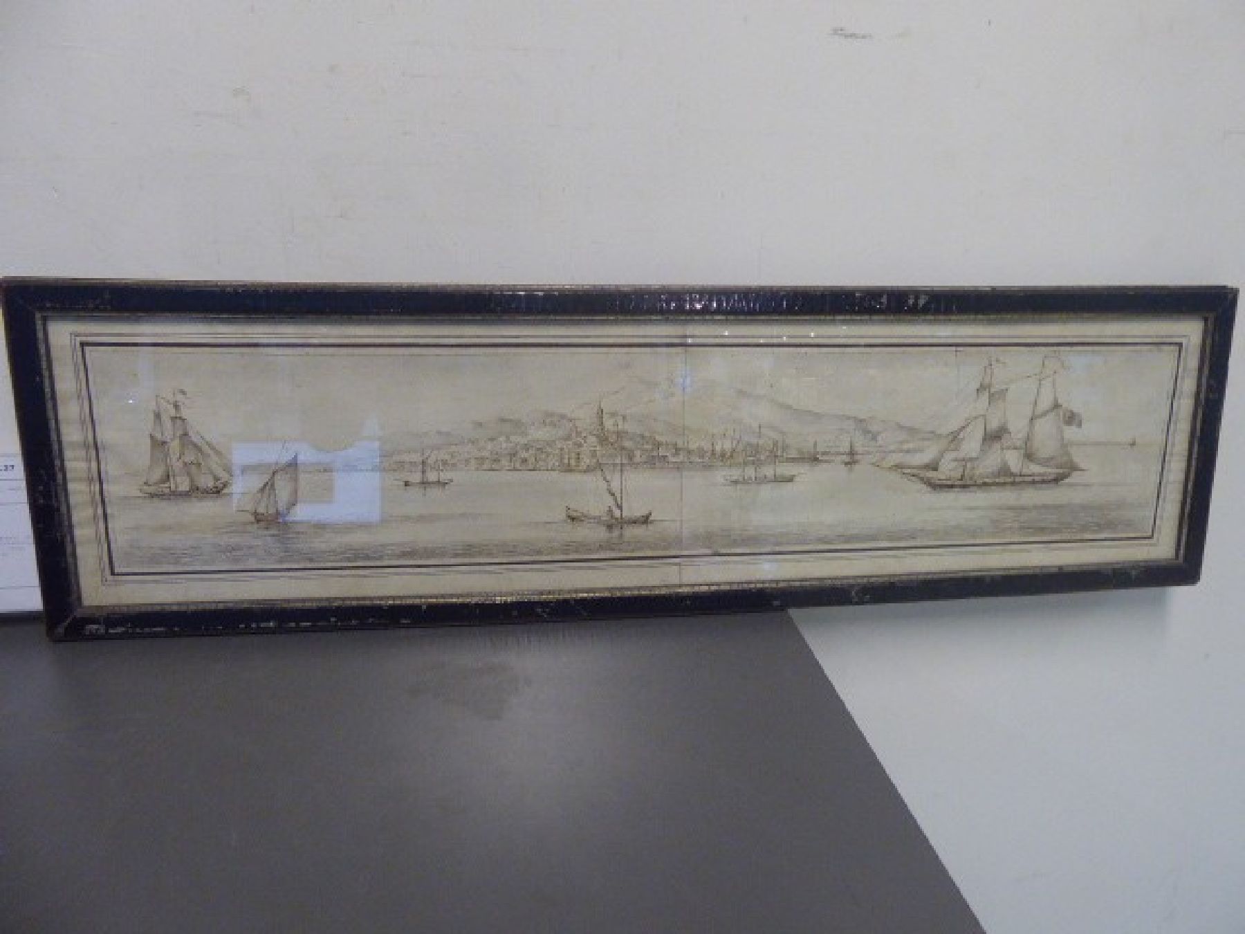 Detail a: Unbekannter Künstler, 2. Hälfte, 18. Jh., Küste von Mentone, altersbedingt beschädigt, ca. 20 x 85 cm, unter Glas, Rahmen: ca. 25 x 90 cm