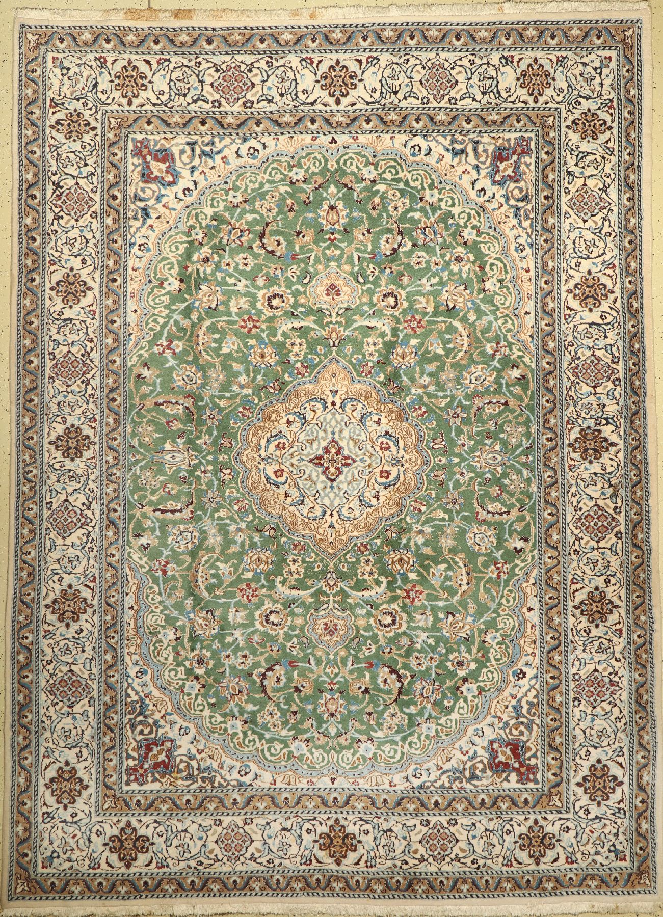 Nain, Persien, ca. 30 Jahre, Wolle auf Baumwolle, ca. 342 x 252 cm, EHZ: 2-3