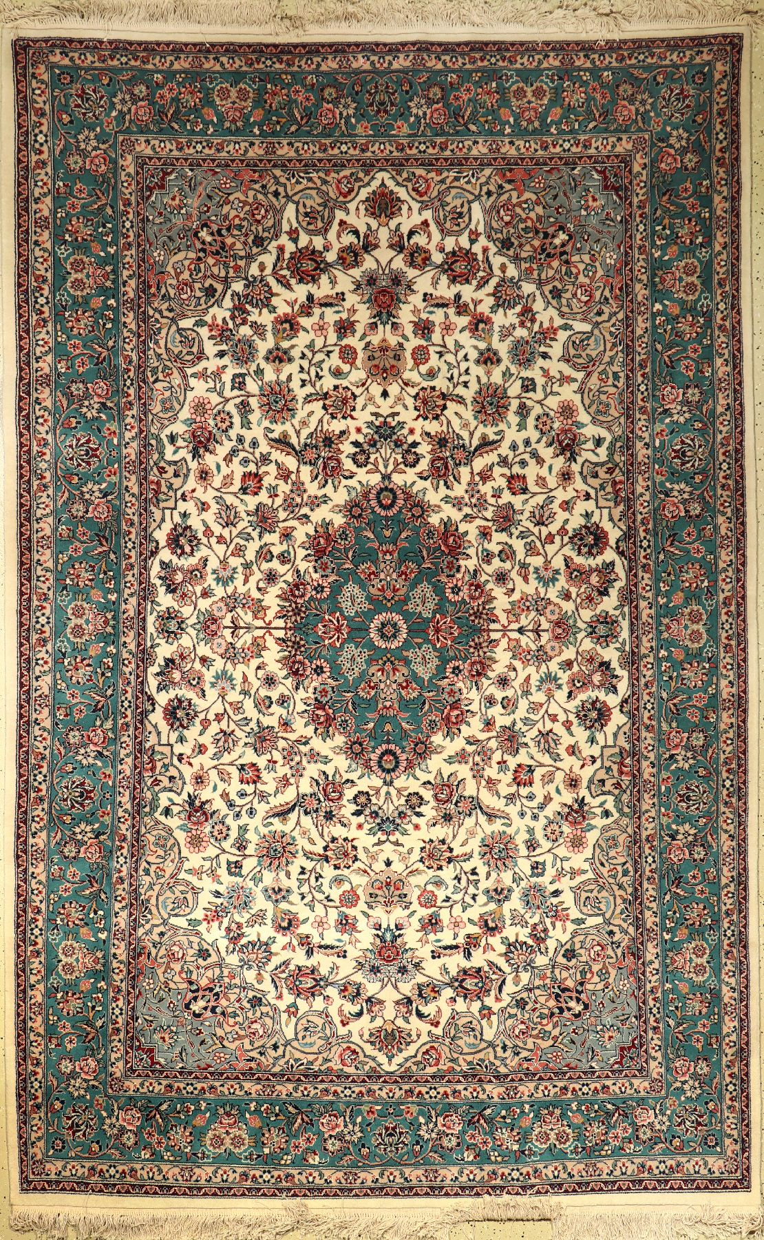 Lahore, Indien, ca. 40 Jahre, Wolle mit Seide, ca. 287 x 185 cm, EHZ: 2