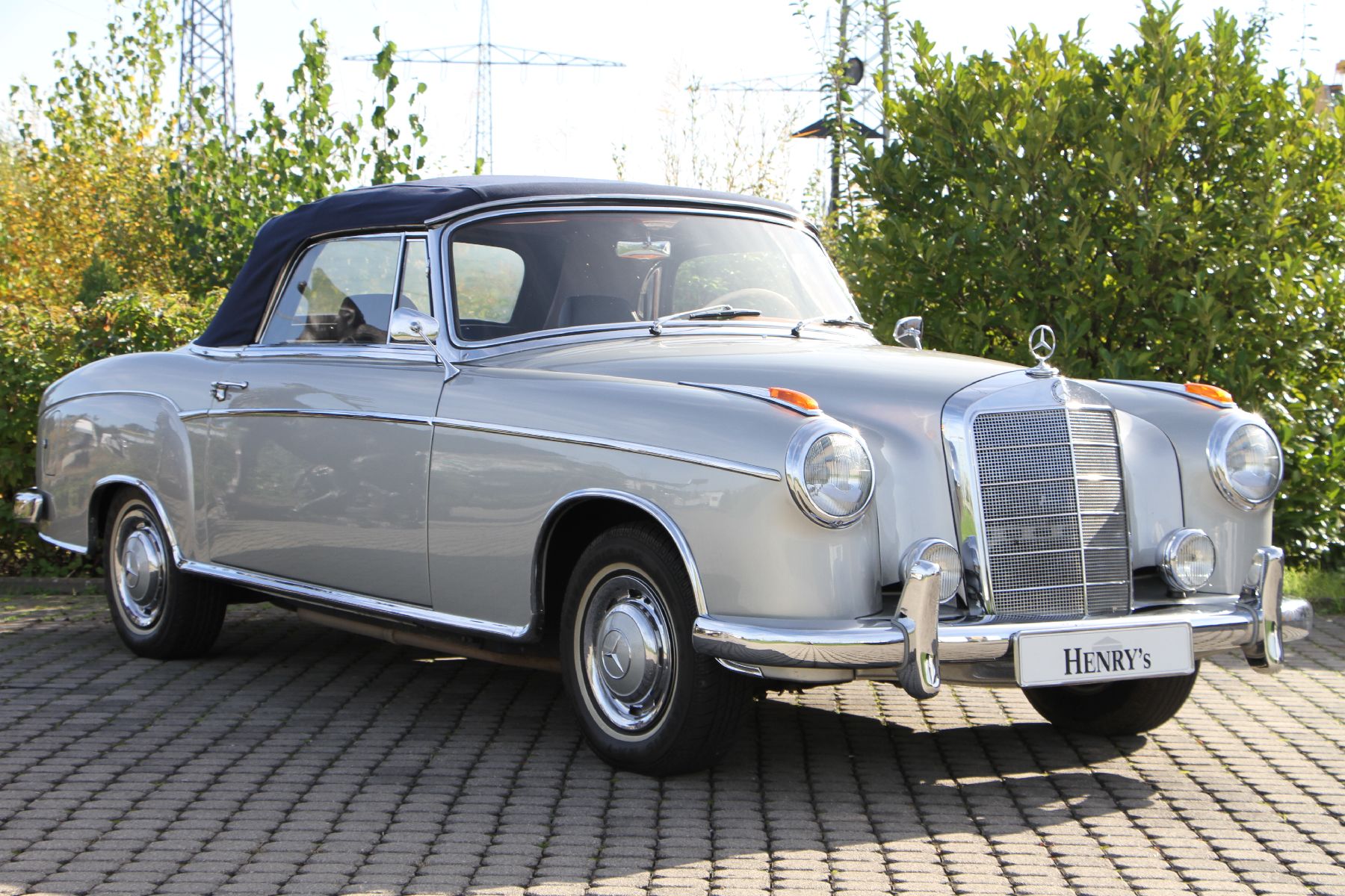 Mercedes-Benz 220 S Ponton Cabriolet, Fahrgestellnummer: 180030N7516033, EZ 11/1961, Laufleistung 82.144 km abgelesen, HU 03/2020, H-Zulassung, ...