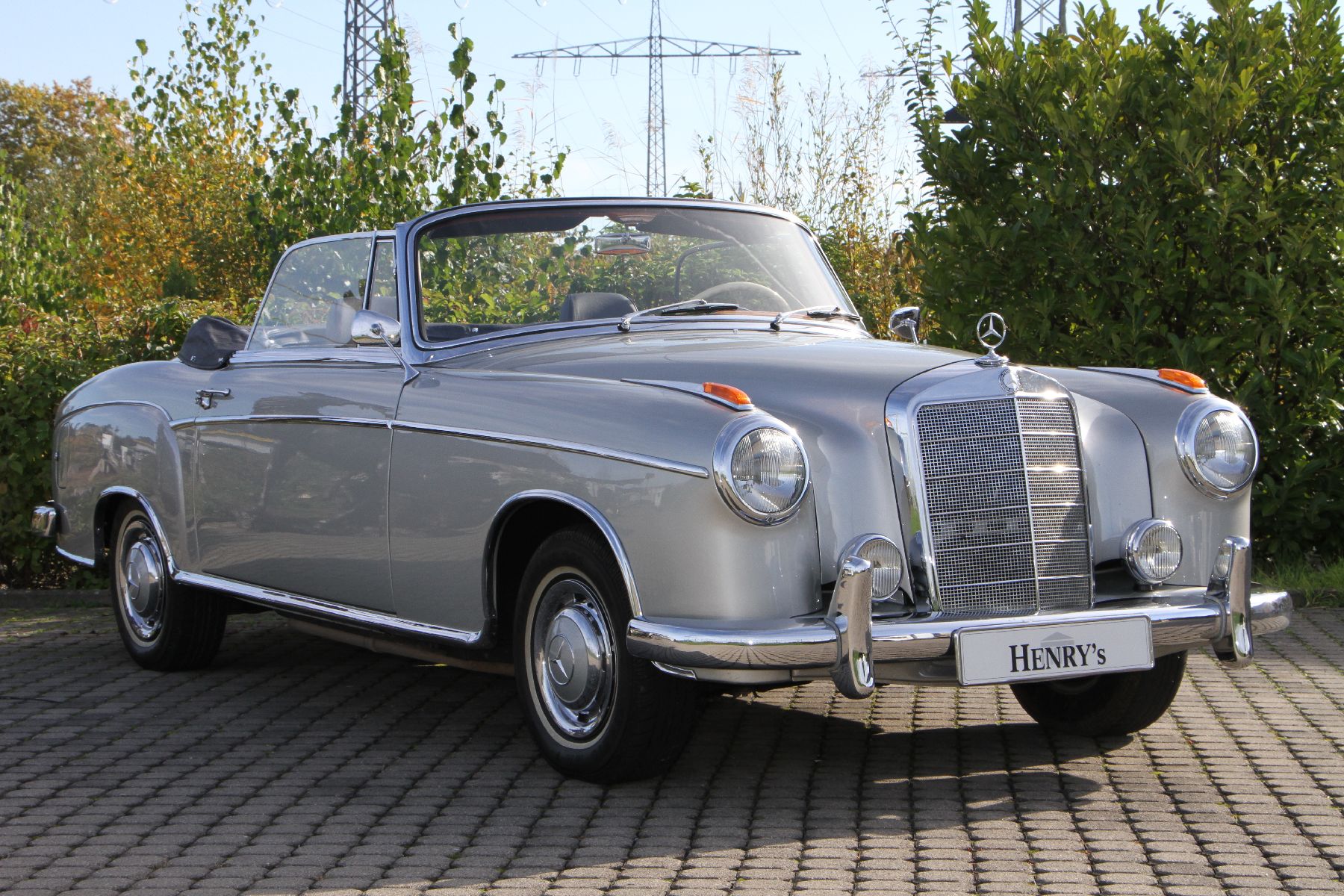 Detail a: Mercedes-Benz 220 S Ponton Cabriolet, Fahrgestellnummer: 180030N7516033, EZ 11/1961, Laufleistung 82.144 km abgelesen, HU 03/2020, H-Zulassung, ...