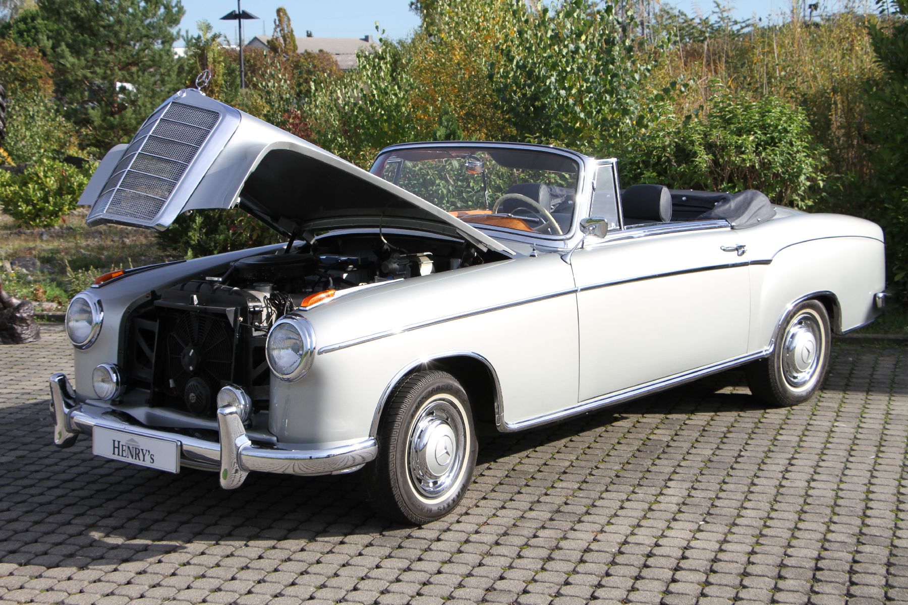 Detail d: Mercedes-Benz 220 S Ponton Cabriolet, Fahrgestellnummer: 180030N7516033, EZ 11/1961, Laufleistung 82.144 km abgelesen, HU 03/2020, H-Zulassung, ...