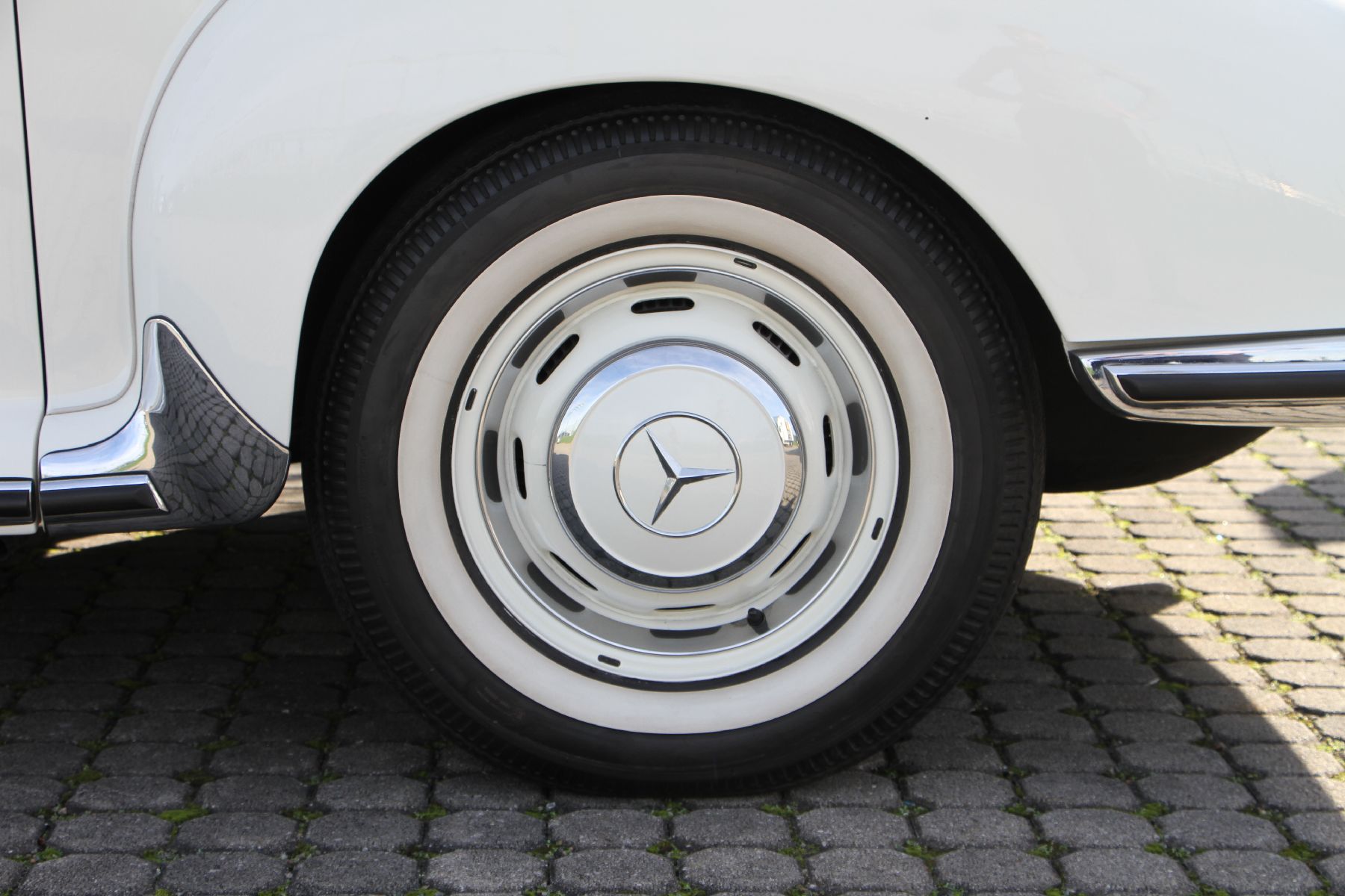 Detail f: Mercedes-Benz 300 S A Coupé, Fahrgestellnummer: 1880110031053, EZ 07/1953, HU 10/2021, H-Zulassung, 110 kW/ 150 PS, 6-Zylinder, 4-Gang ...