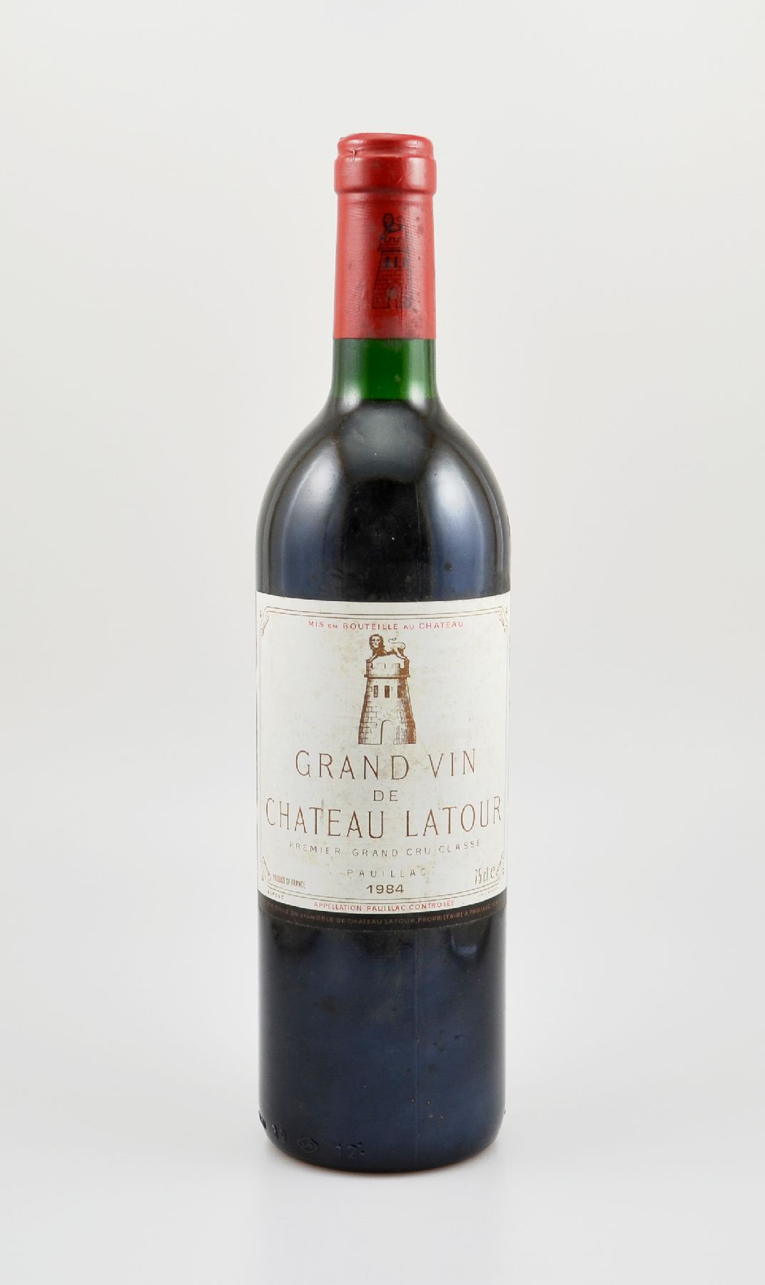 1 Flasche 1984 Chateau Latour, Pauillac, Premier Grand Cru Classe, ca. 75 cl, Füllstand: ca. top shoulder, Etikett l. beschmutzt, unverkostet, ...