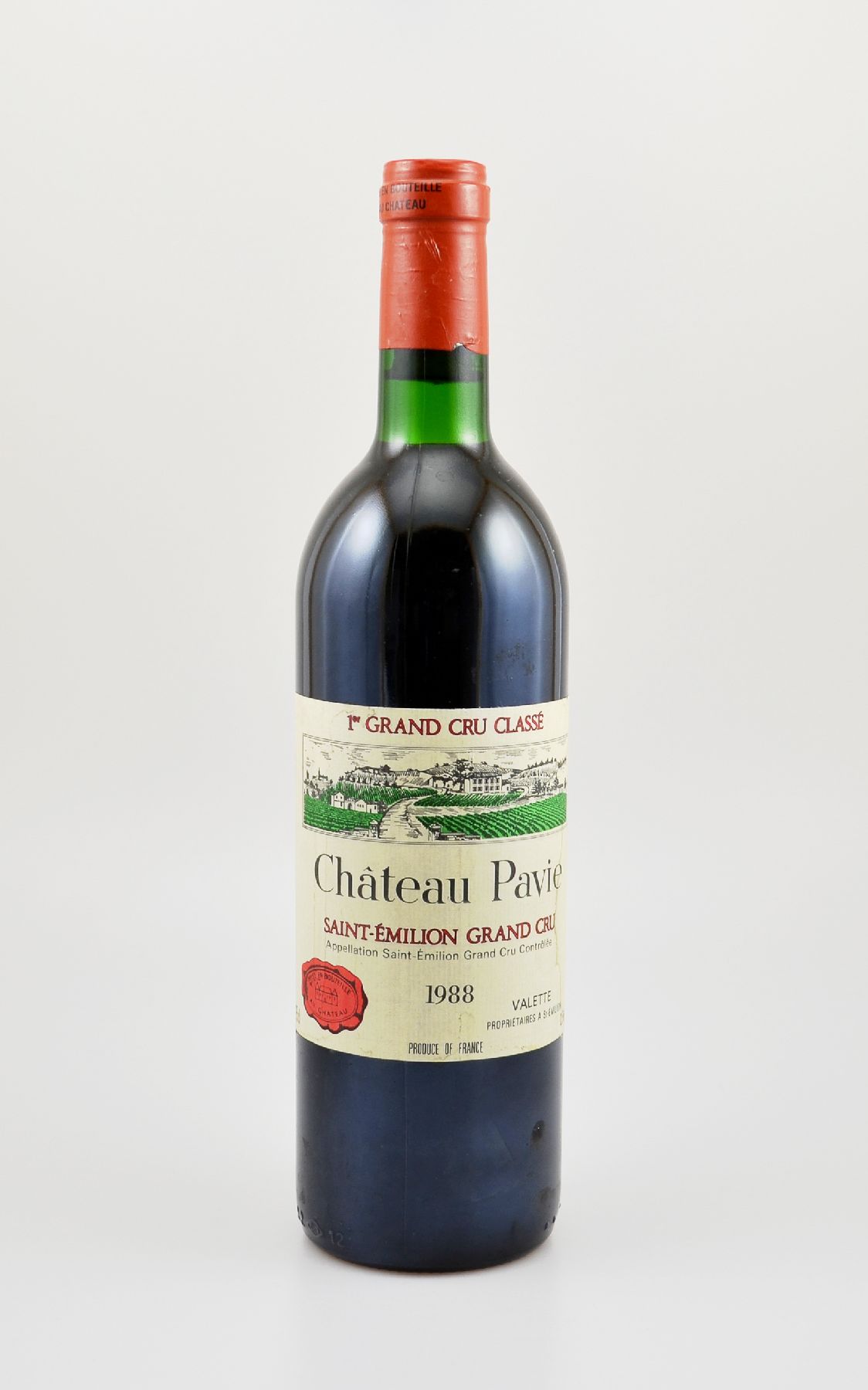 1 Flasche 1988 Chateau Pavie, Saint-Emilion Grand Cru, ca. 75 cl 12,5 % Vol., Füllstand: ca. top shoulder, Etikett min. beschmutzt, unverkostet, ...