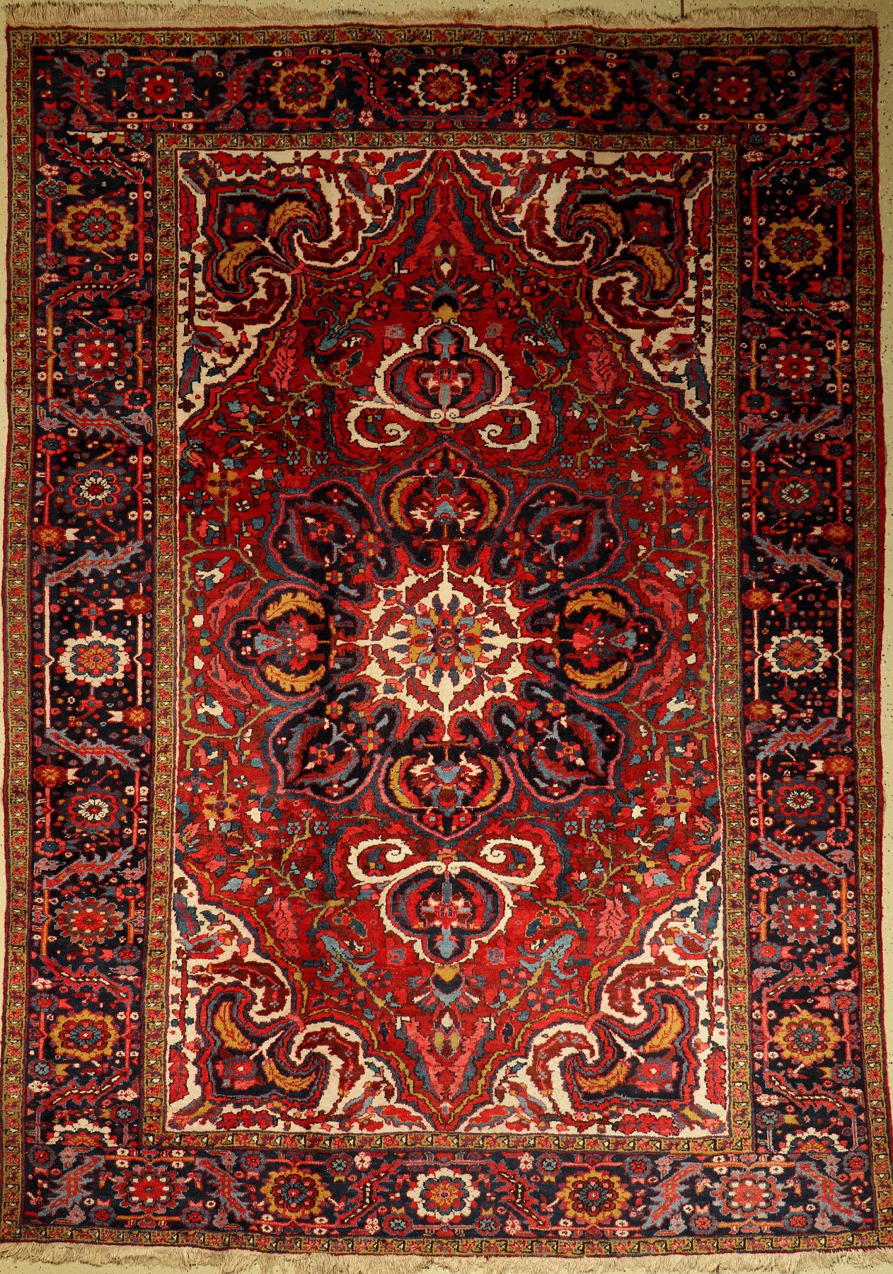 Heriz, Persien, ca. 50 Jahre, Wolle auf Baumwolle, ca. 343 x 243 cm, EHZ: 2-3