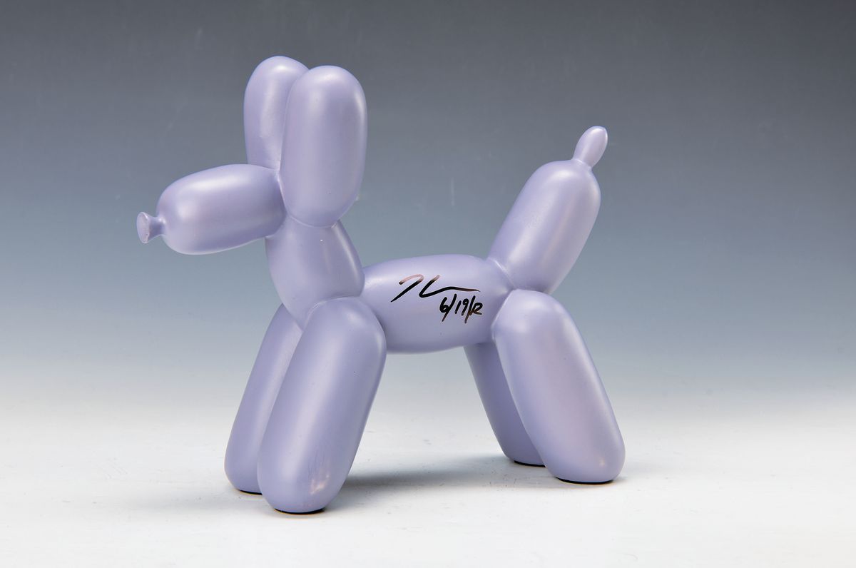 Jeff Koons, geb. 1955, "Balloon Dog", Skulptur aus Kunstharz, handsign., dat. 6/19/12, ca. 21x26x9 cm, ca. 2 kg