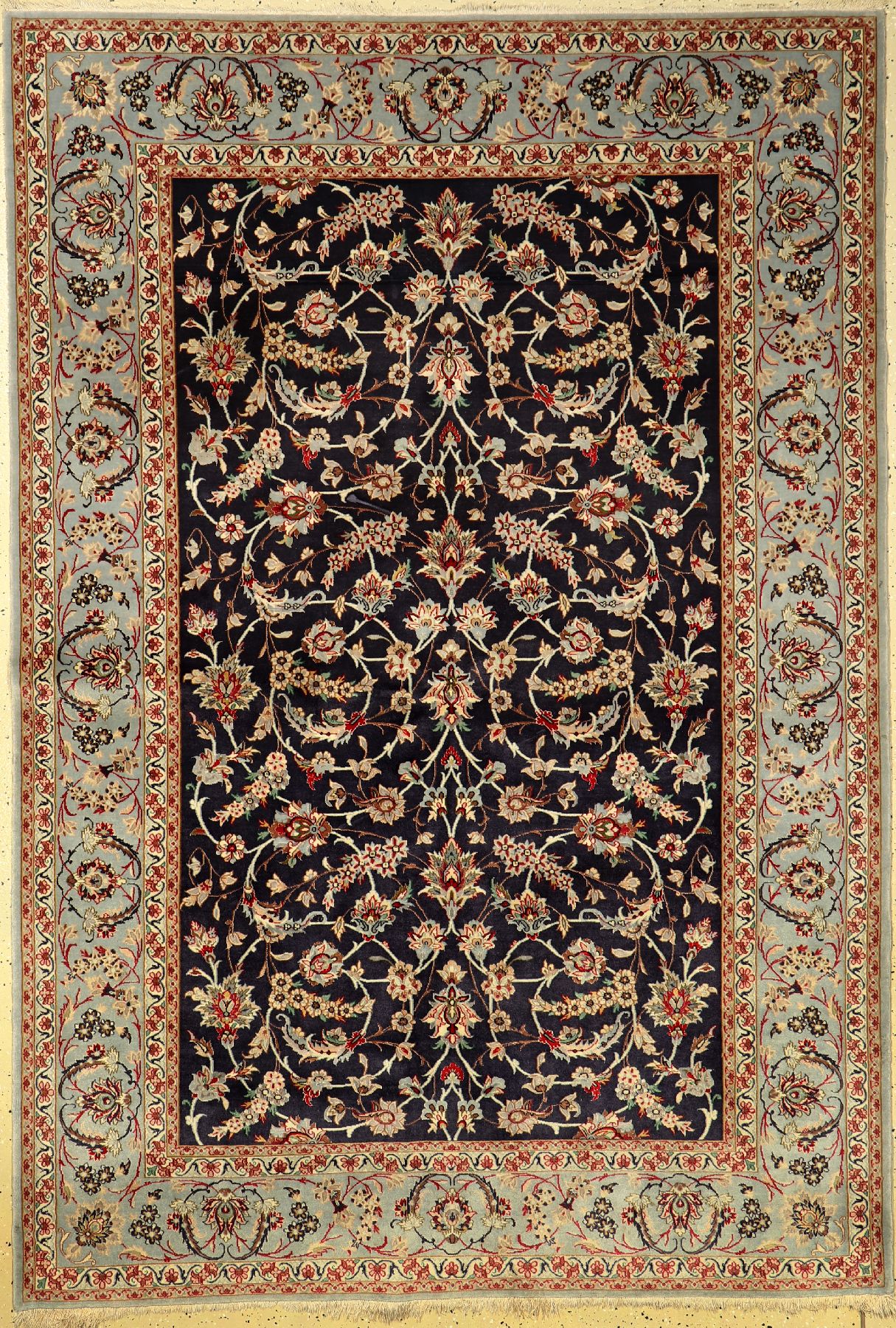Esfahan fein, Persien, ca. 50 Jahre, Korkwolle mit und auf Seide, ca. 226 x 155 cm,EHZ: 2, (verblaßt)