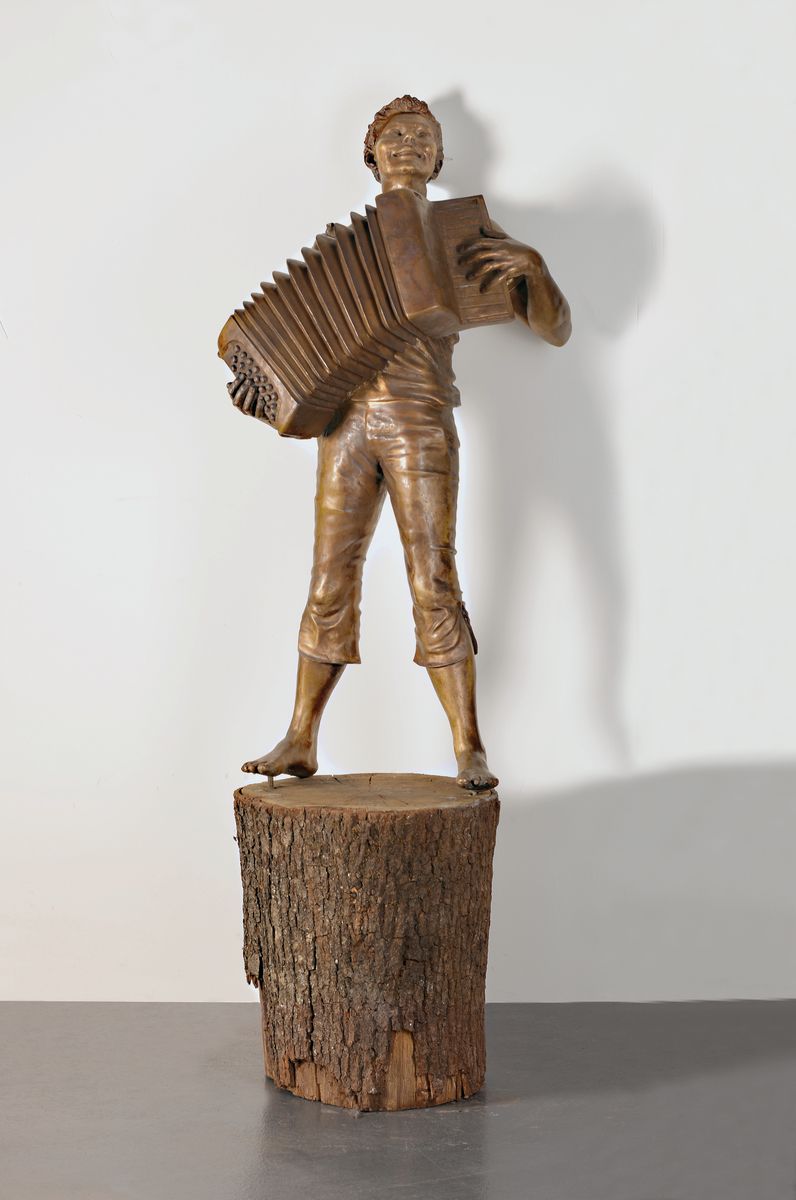Franz Leschinger, geb. 1957 Lug/Pfalz, zuerst Steinbildauerlehre, studium an der Akademie München, Meisterschüler bei Prof. Ladner, ...