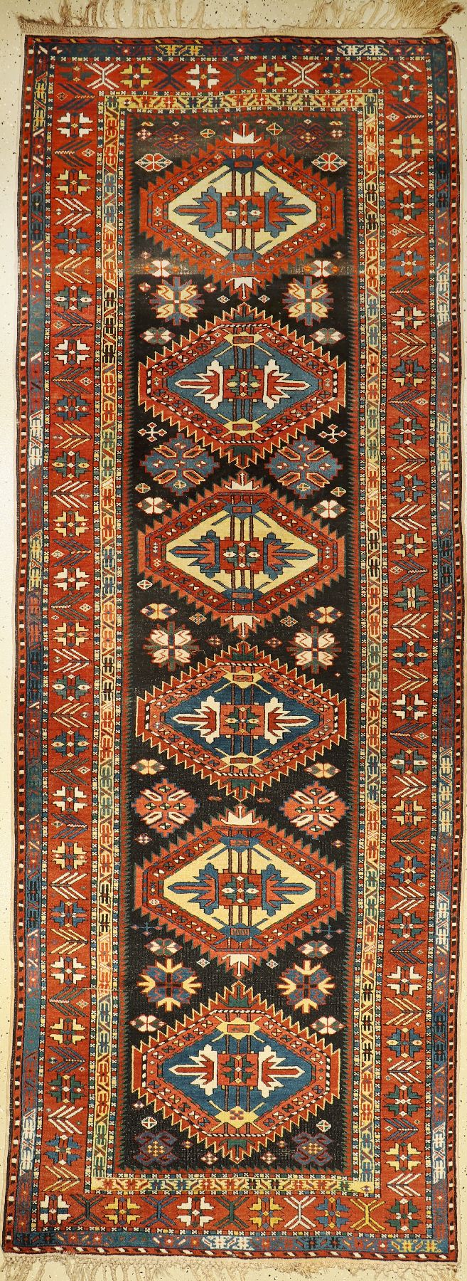 Karabagh antik, Kaukasus, um 1900, Wolle auf Wolle, ca. 327 x 121 cm, EHZ: 2-3