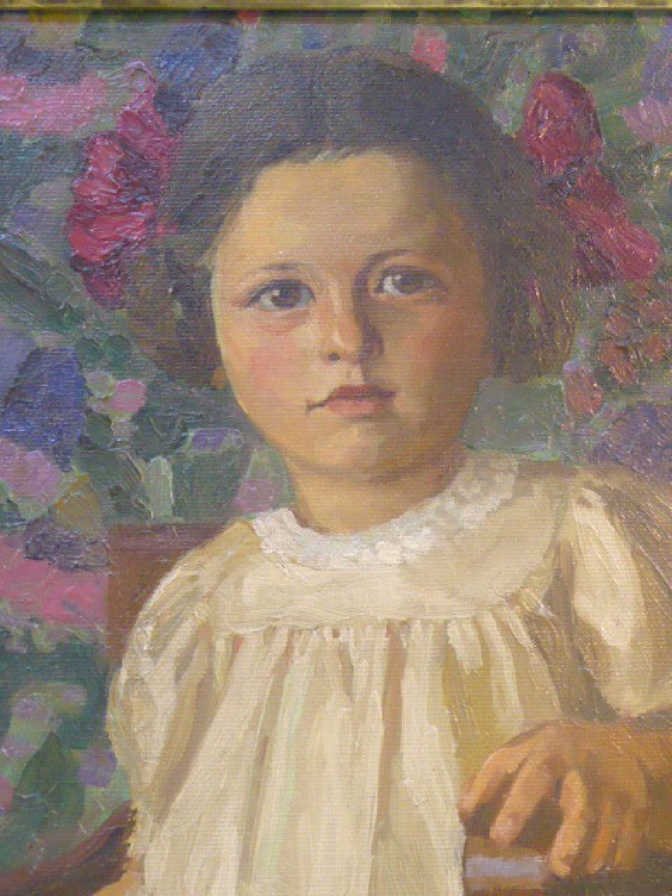 Detail g: Carl Schreiber, deutscher Maler des 19./20. Jahrhunderts, Mädchen mit Hund auf Stuhl sitzend, im Hintergrund Spielzeugpuppen, Öl/Lwd, links unten ...