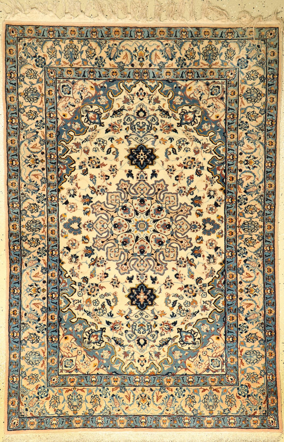 Esfahan fein, Persien, ca. 50 Jahre, Korkwolle mit Seide, ca. 168 x 114 cm, EHZ: 2,(verblaßt)