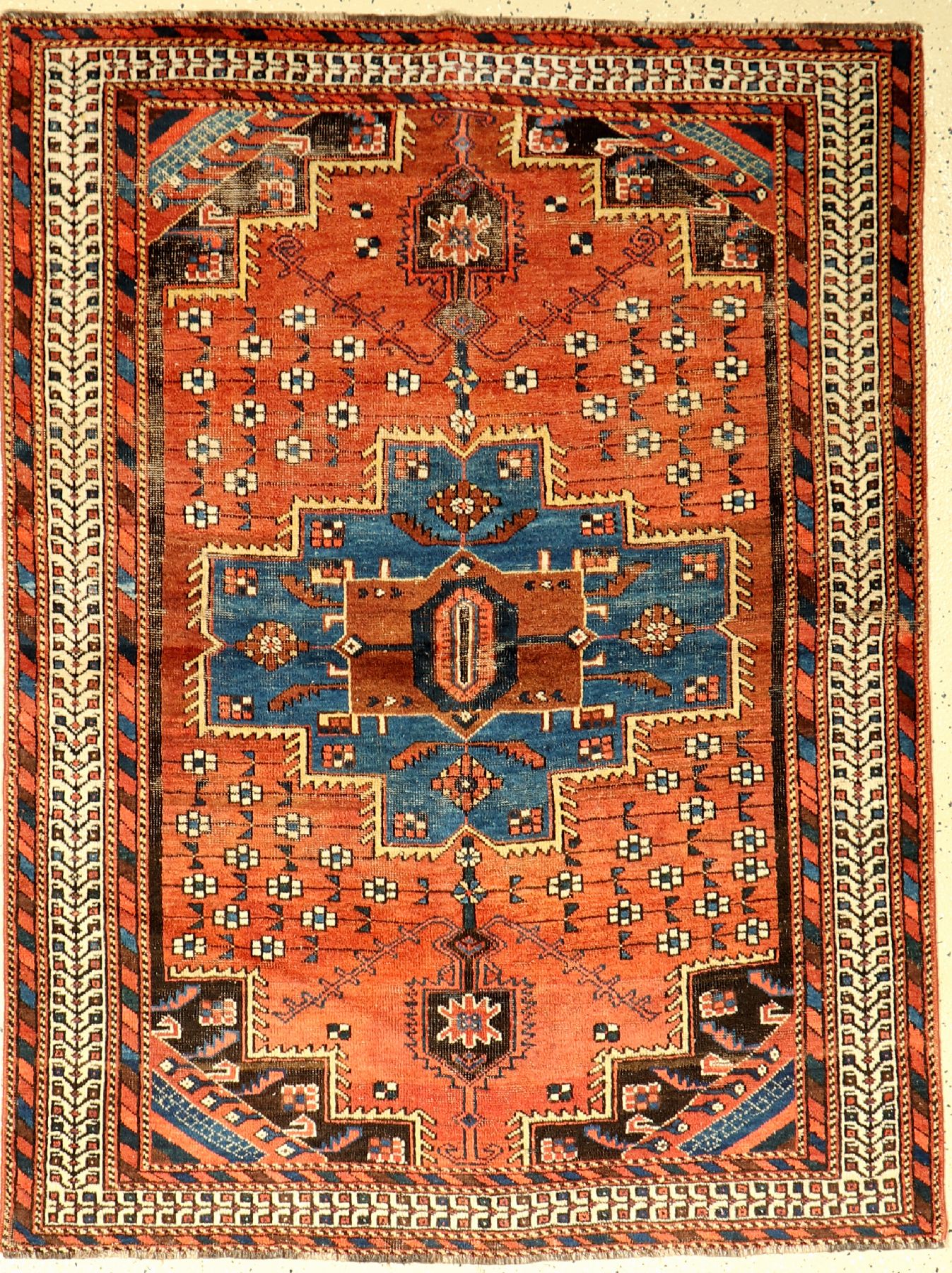 Afschar alt, Persien, um 1940, Wolle auf Baumwolle, ca. 152 x 115 cm, EHZ: 3 (oxidiertes Schwarz), (fachkundig gereinigt)