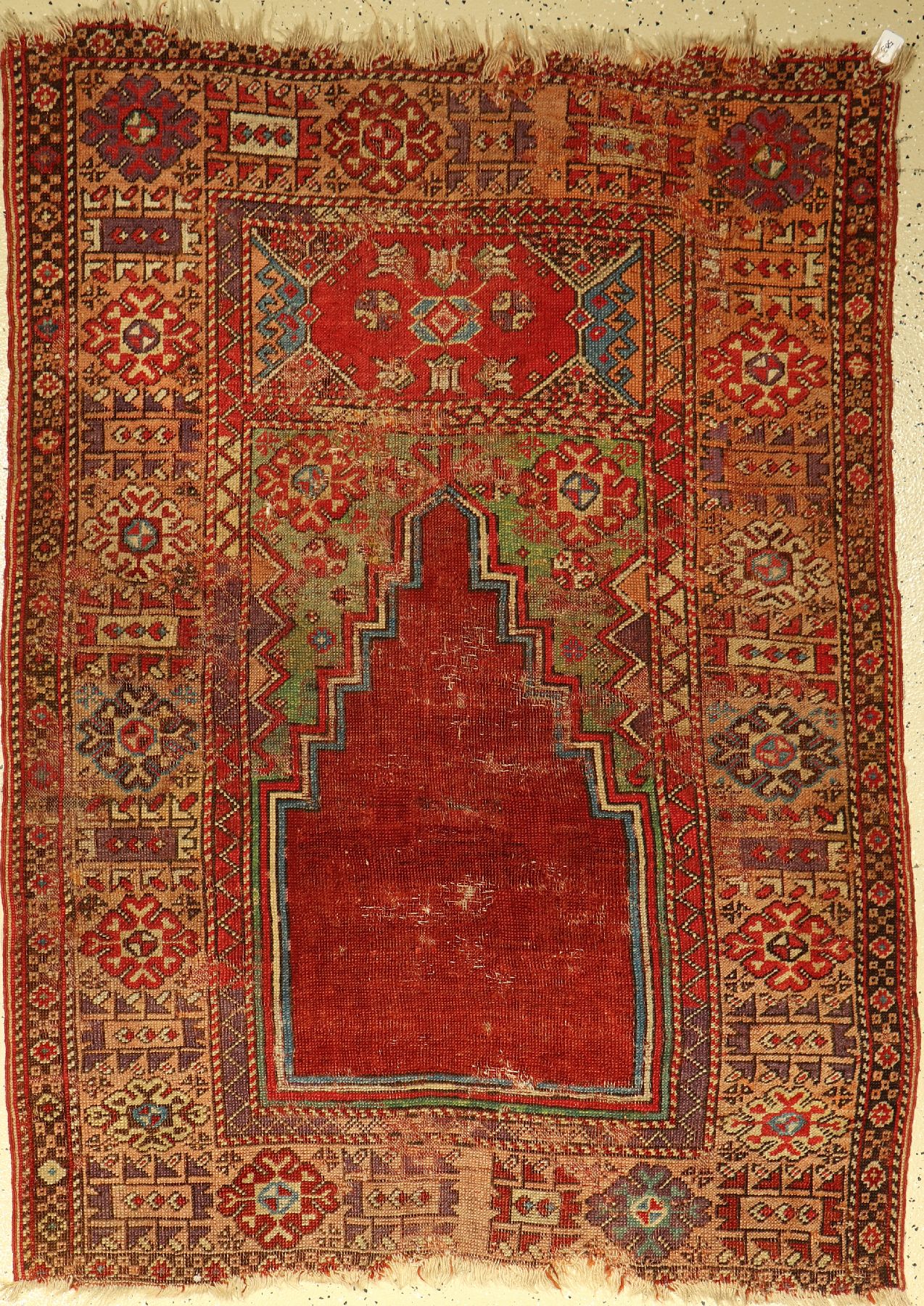 Mudjur "Gebetsteppich" antik, Anatolien, 19.Jhd., Wolle auf Wolle, ca. 160 x 116 cm, aubergine-Töne, EHZ: 4-5