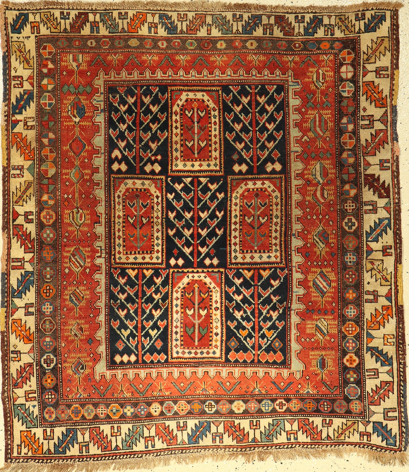 Tachte Schirwan antik, Kaukasus, um 1890, Wolle auf Wolle, ca. 136 x 120 cm, EHZ: 3-4