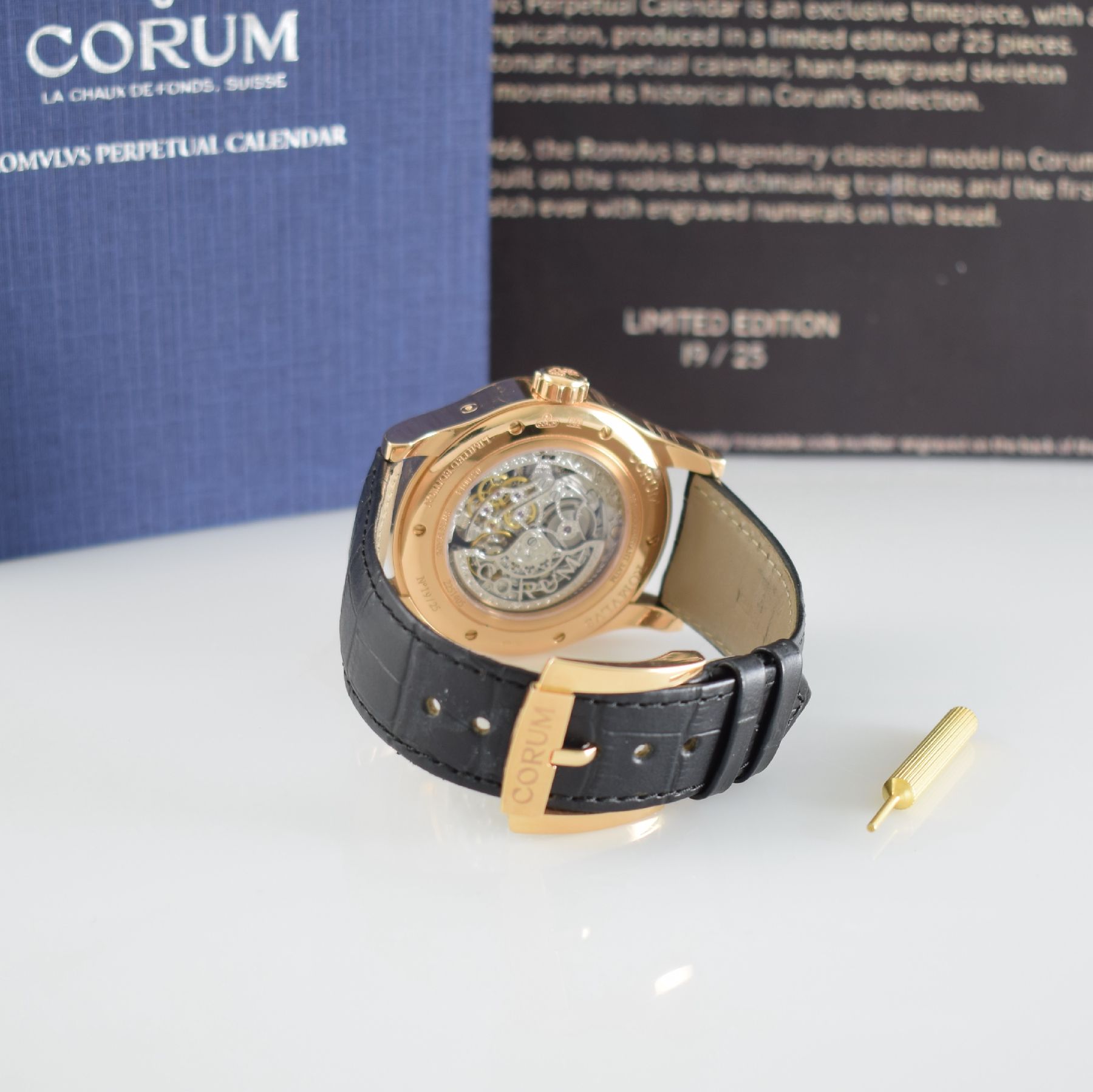 Detail f: CORUM seltene, astronomische Herrenarmbanduhr Romulus Perpetual Calendar in RG 750/000, Automatik, Ref. 183.510.55/000I BN52, auf 25 Stück ...