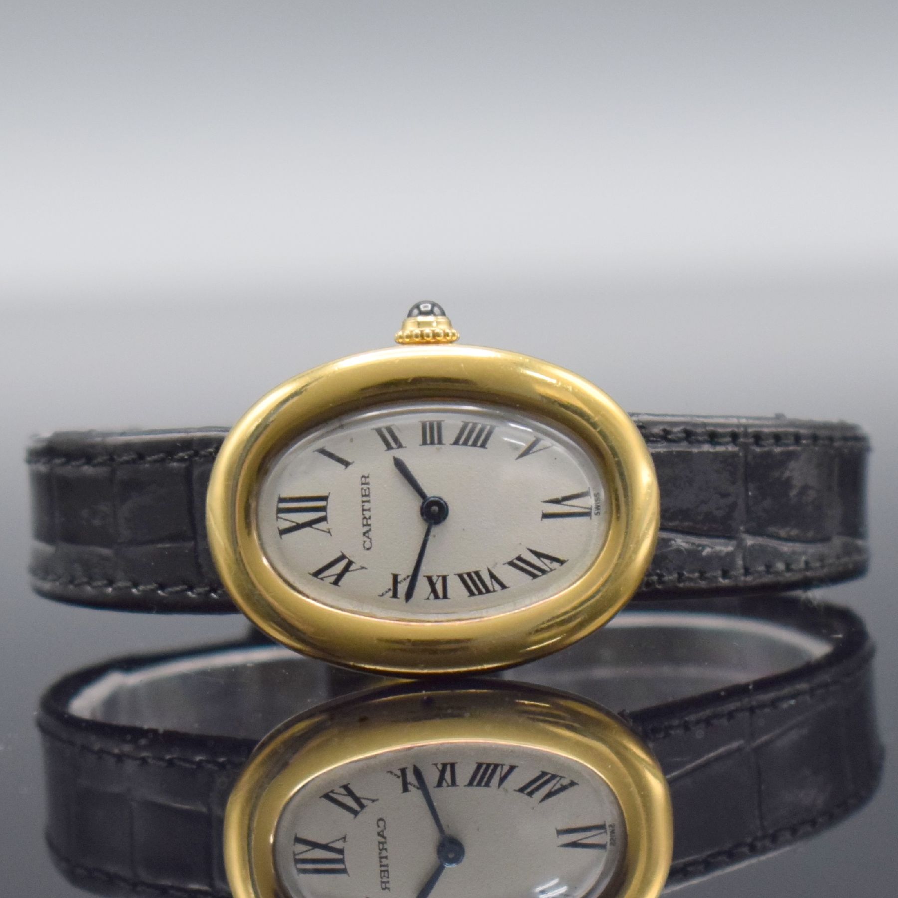 CARTIER Paris Damenarmbanduhr Serie Baignoire in GG 750/000, Schweiz um 1990, quarz, Boden 4-fach verschr., vers. Zifferbl. m. röm. Std. altersbed. ...