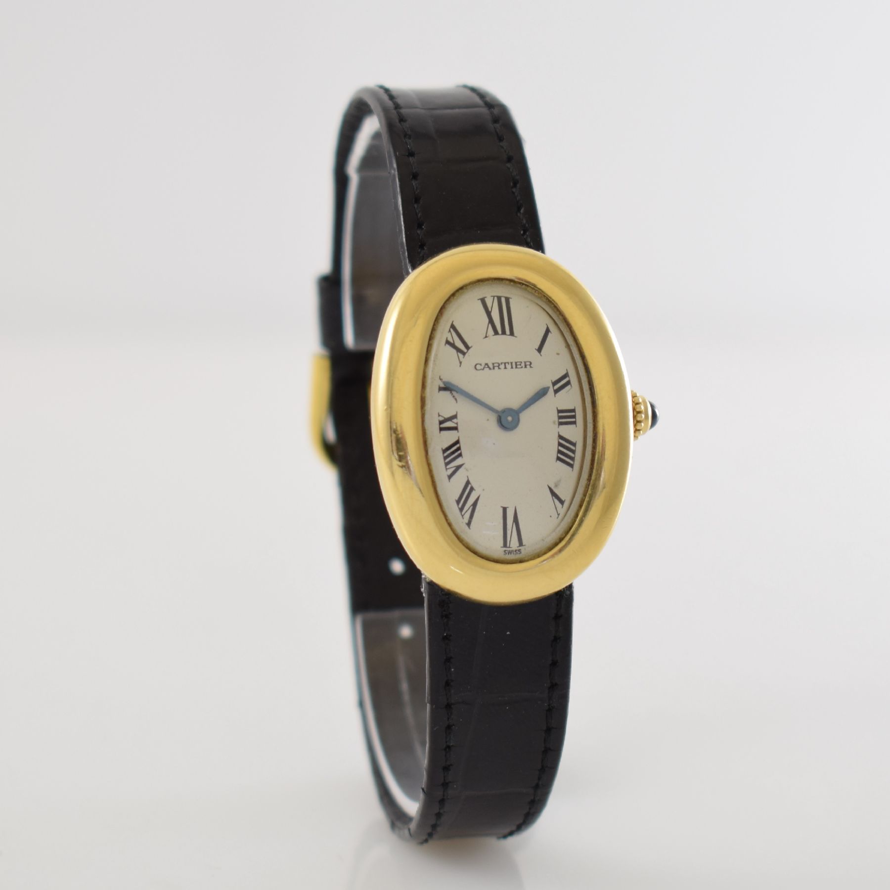 Detail d: CARTIER Paris Damenarmbanduhr Serie Baignoire in GG 750/000, Schweiz um 1990, quarz, Boden 4-fach verschr., vers. Zifferbl. m. röm. Std. altersbed. ...
