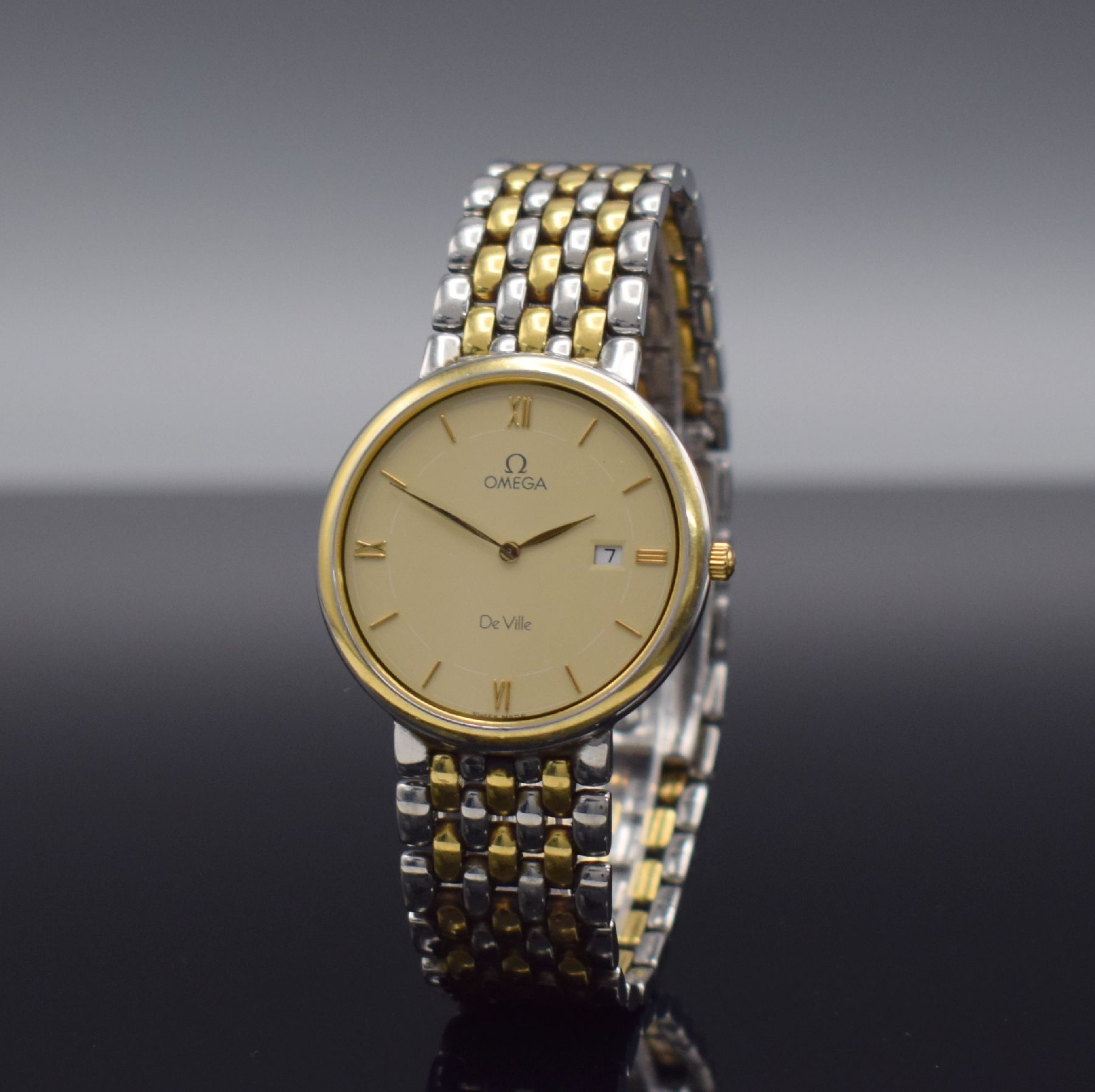 Detail b: OMEGA Armbanduhr Serie De Ville, Schweiz um 1990, Ref. 396.2379, Edelstahl/Gold kombiniert inkl. Gliederband m. Faltschl., quarz, Boden aufgedr., ...
