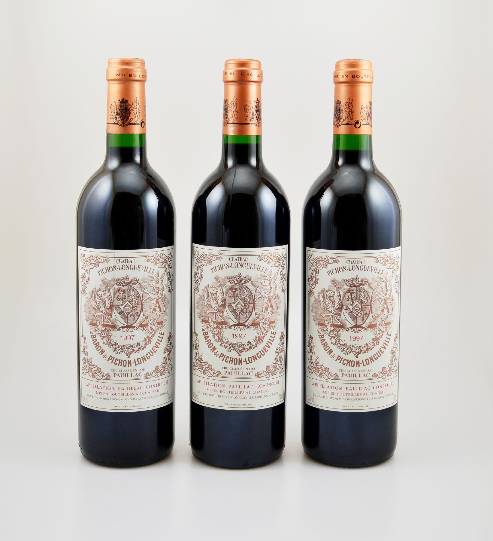 3 Flaschen 1997 Pichon-Longueville Baron de Pichon Longueville, Pauillac, Grand Cru Classe, je ca. 75 cl, 75 cl, 13 % Vol., Füllstände: je ca. into ...